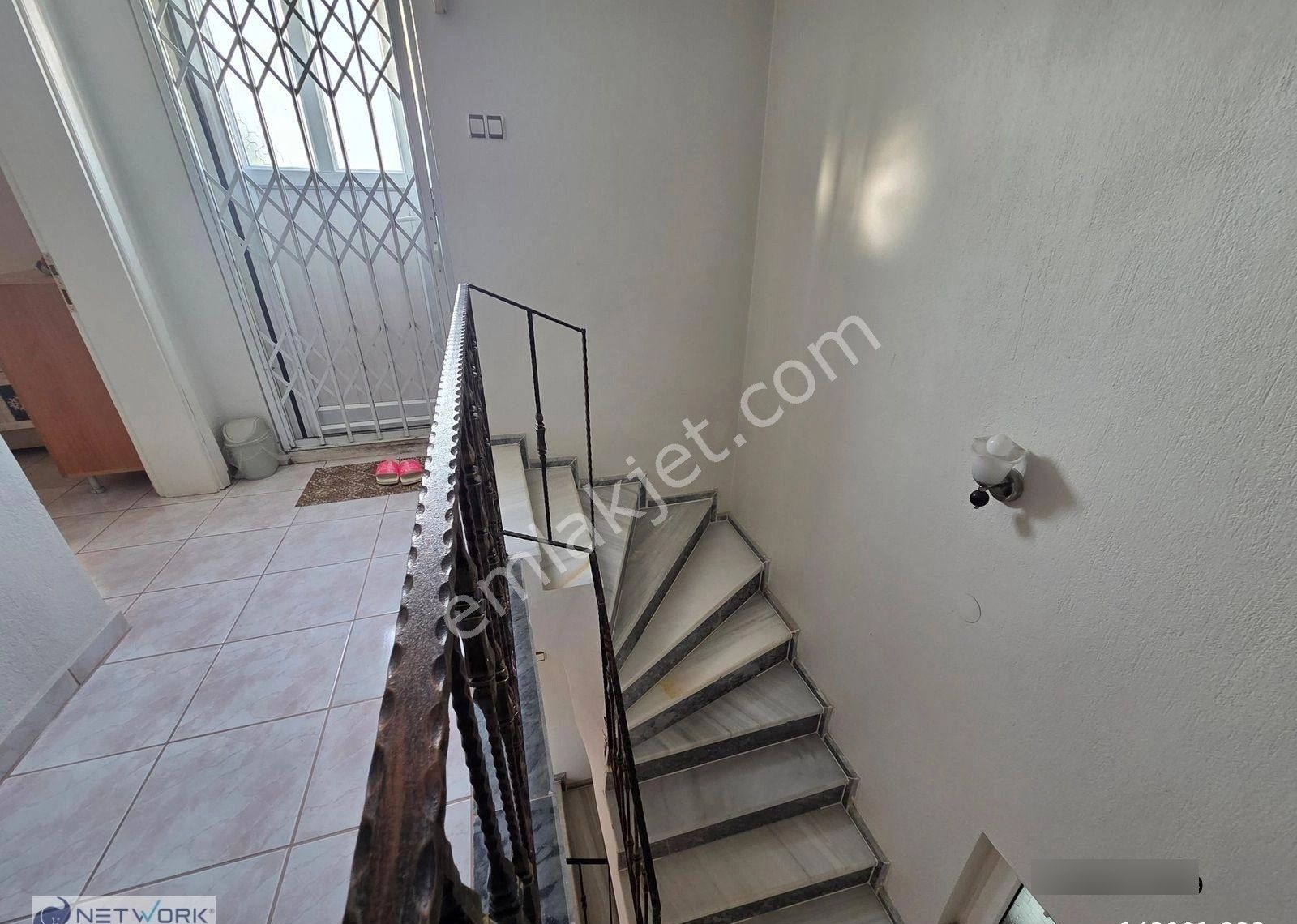 Kuşadası Soğucak Bölgesinde Havuzlu Sitede Triplex Yazlık - Görsel 23