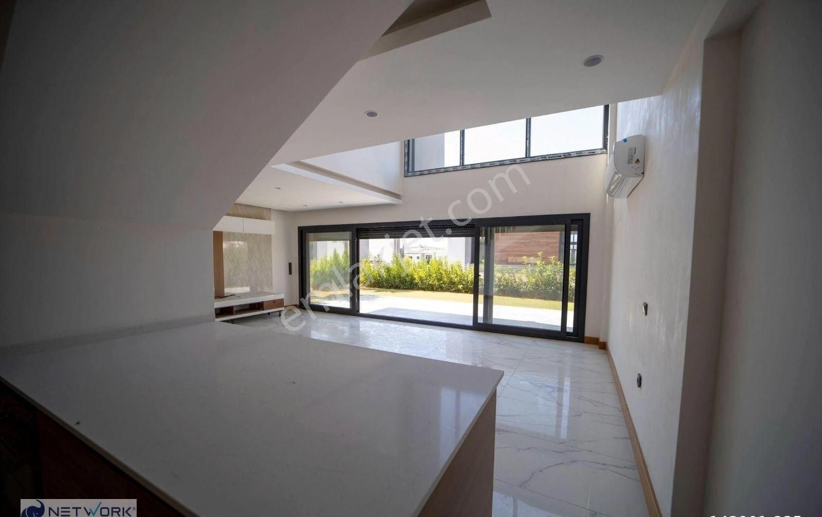 Kuşadası Sahil Siteleri Bölgesinde Sıfırmüstakil Villalalar - Görsel 23