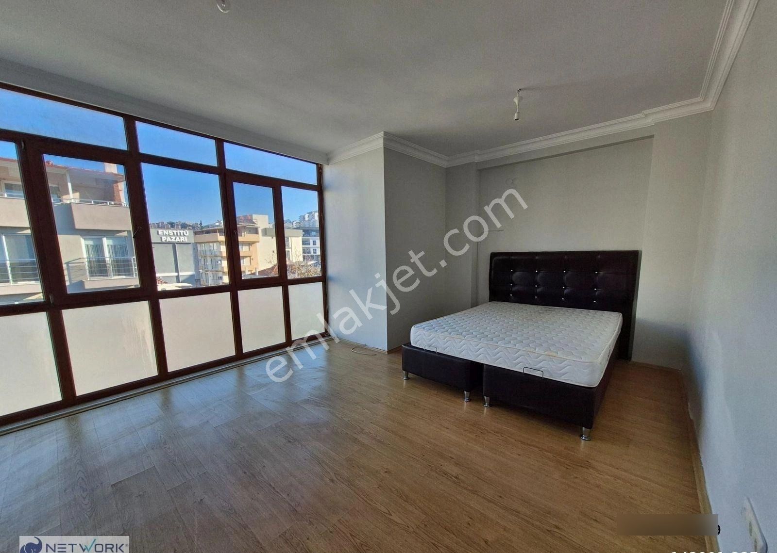Kuşadası Merkezde Satılık 2+1 Daire (80m²) - Görsel 4