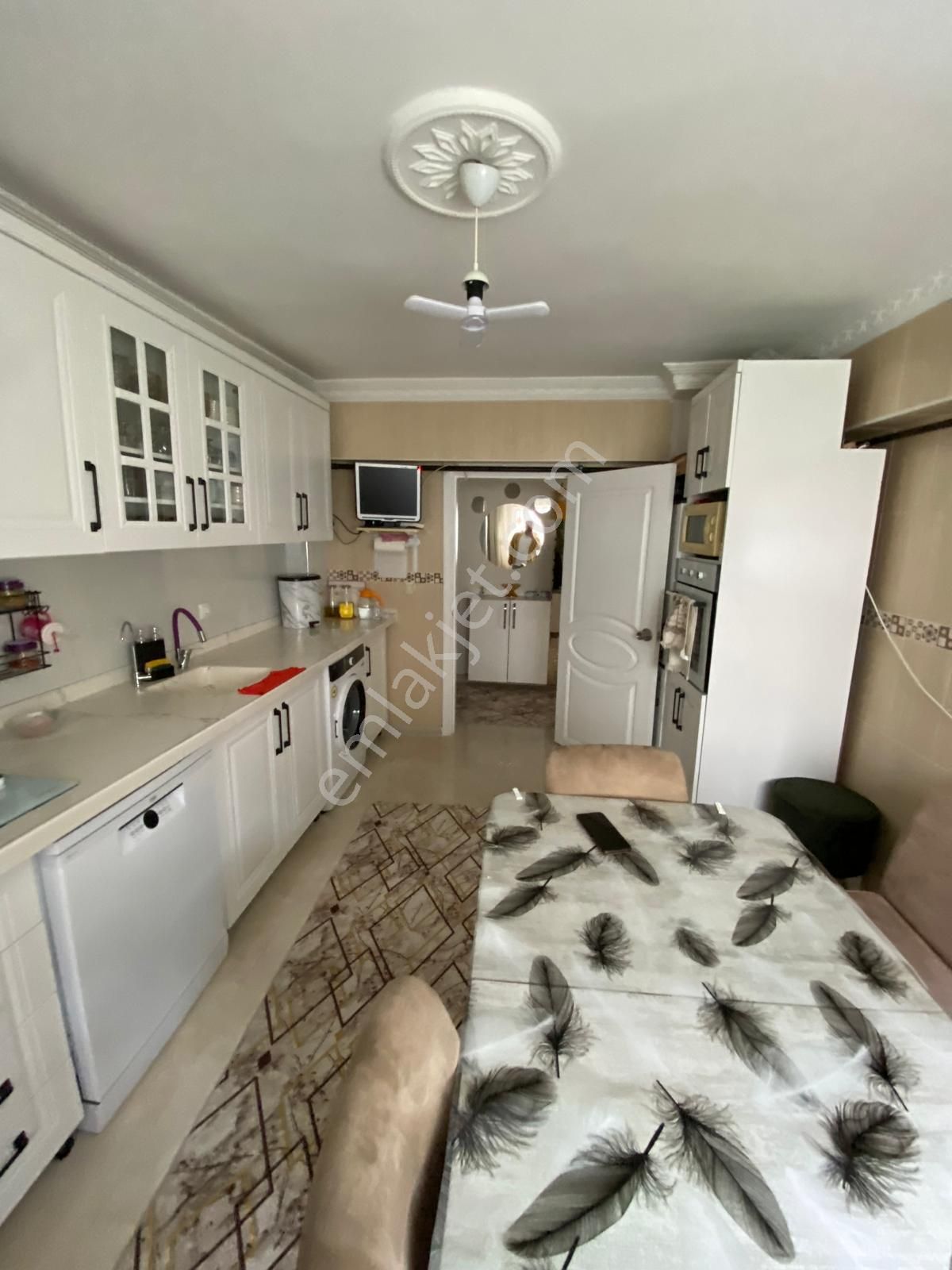 Emre Emlak'tan İstasyon Mah.de 3+1 Full Yapılı Daire - Görsel 5