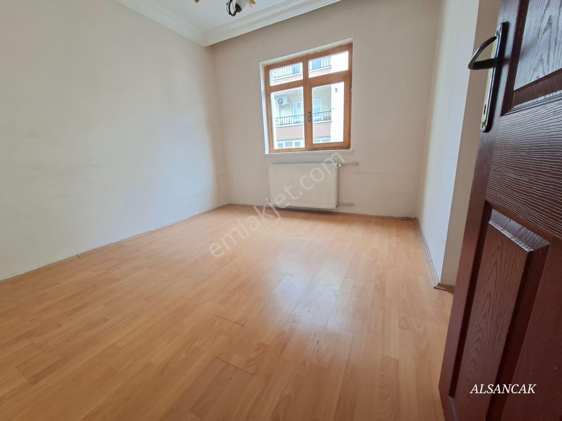 Elvan Mahallesinde Orta Katta 3+1 Kiralık Daire Yht Trene Yakın - Görsel 12