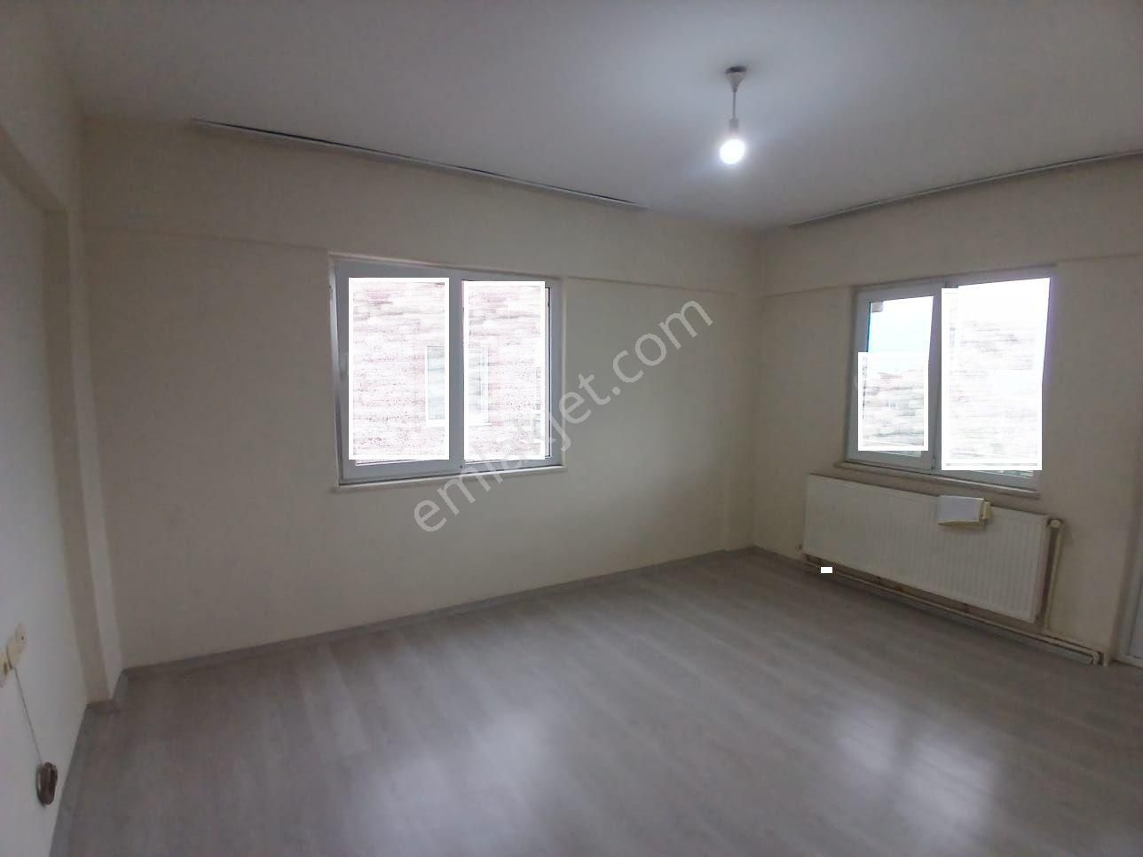 Ender Uysal Gayrimenkulden Yunusemre De 3+1 Geniş Kiralık Daire... - Görsel 3