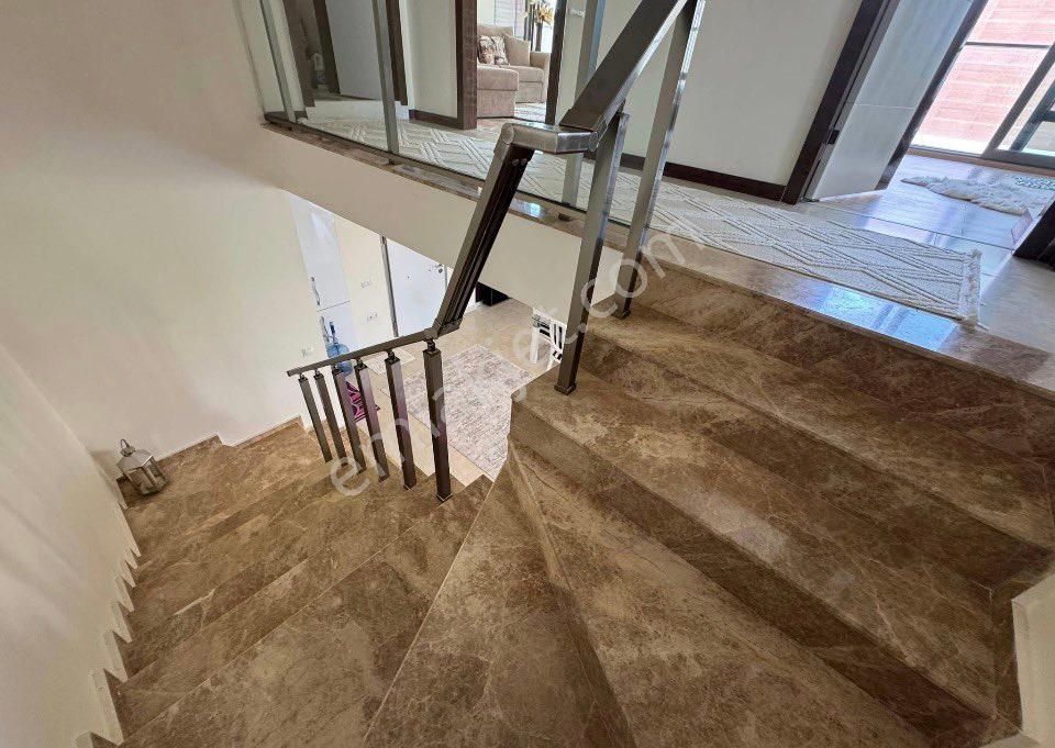 Kuşadası Karaova‘da Güvenlikli Tek Müstakil Büyük Villa - Görsel 27