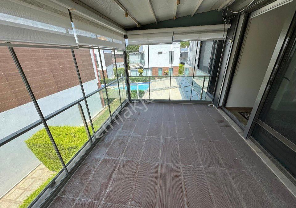 Kuşadası Karaova‘da Güvenlikli Tek Müstakil Büyük Villa - Görsel 23