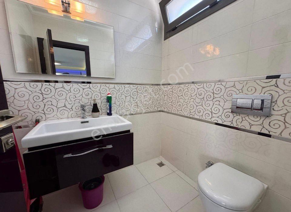 Kuşadası Karaova‘da Güvenlikli Tek Müstakil Büyük Villa - Görsel 9