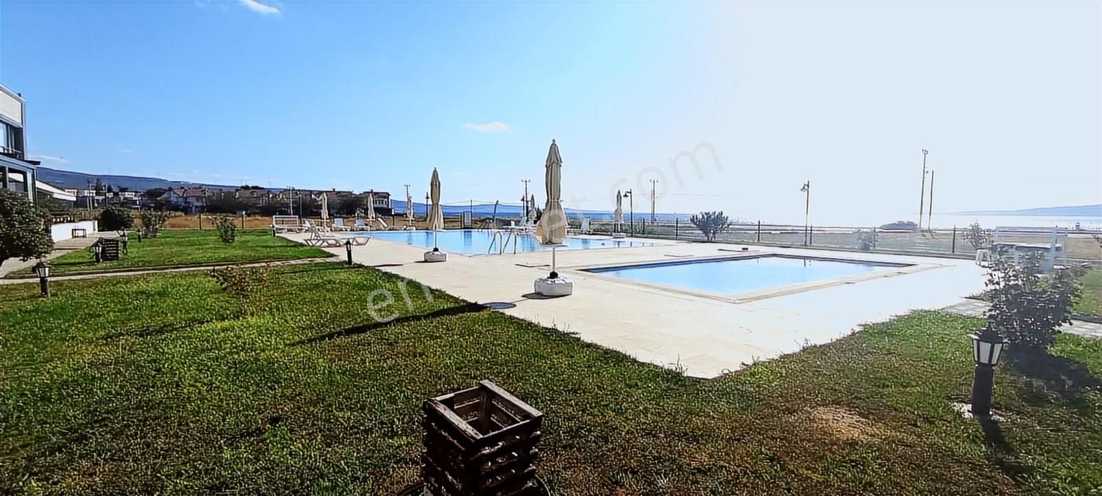 Çanakkale Kepez Sahilde Kiralık 2+1 Bahçeli,havuzlu,eşyalı Daire