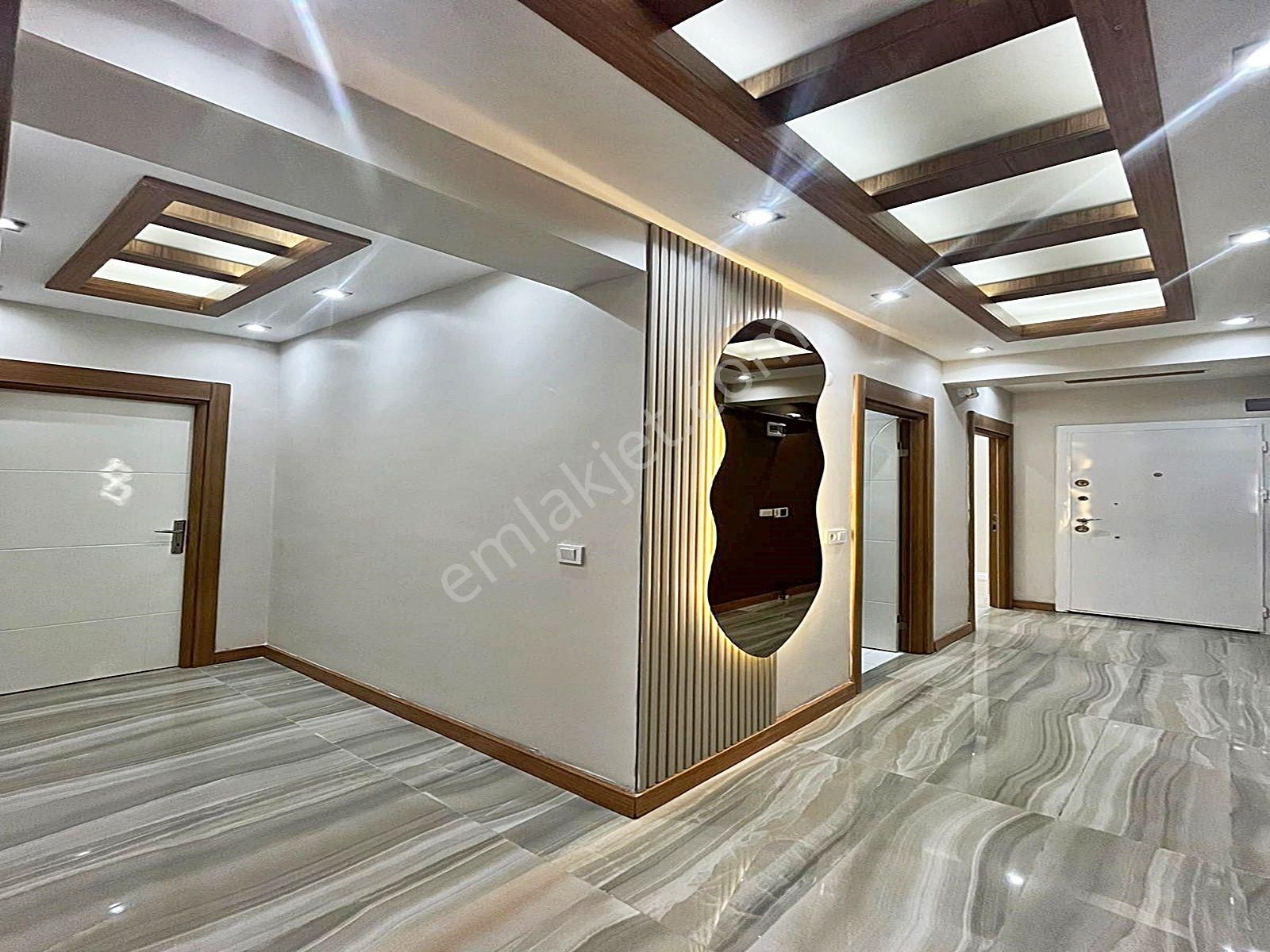 Metrobüse Yakın Ultra Lüks Tasarımlı 2+1 Arakat Daire !!! - Görsel 3