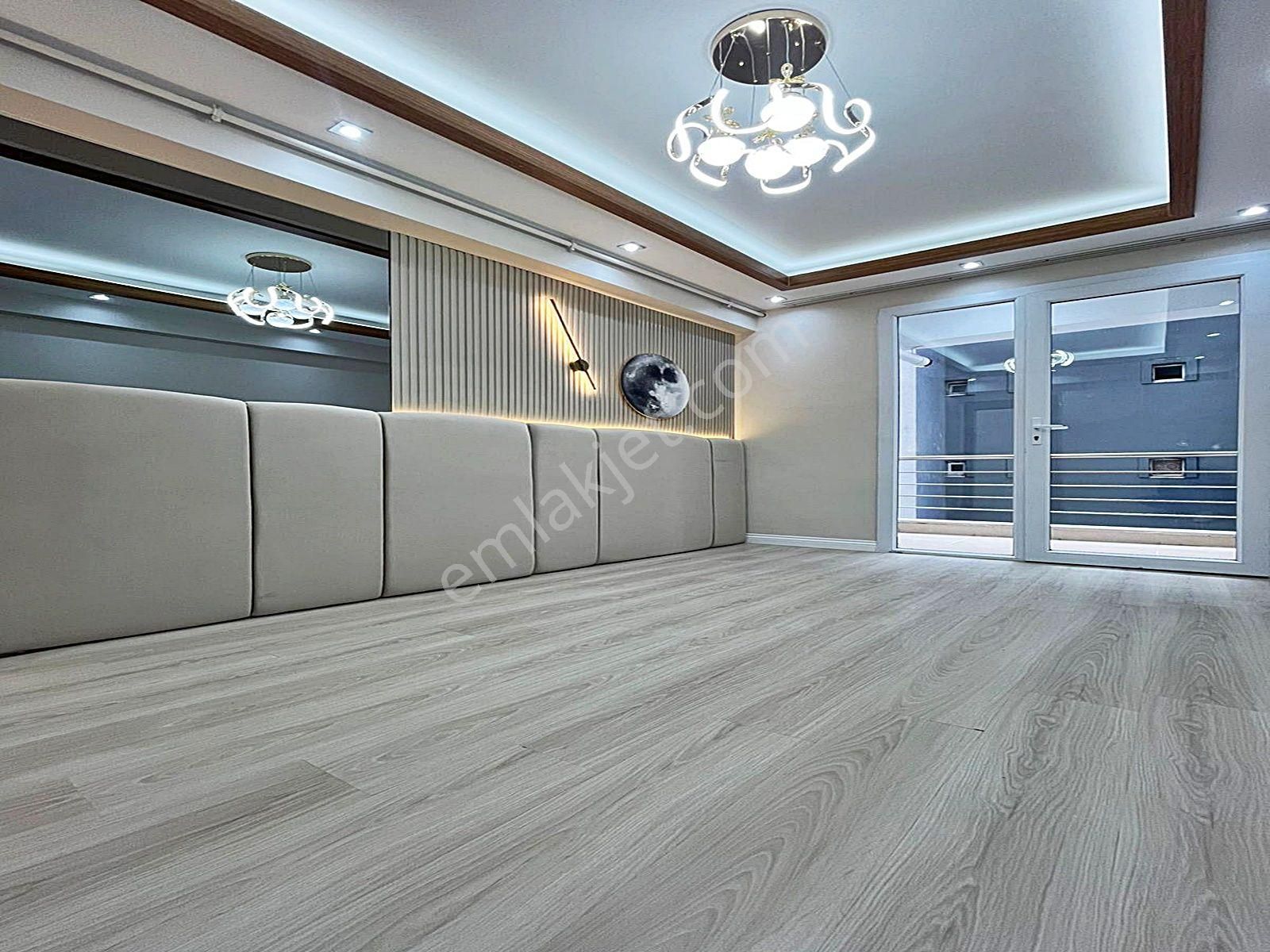 Metrobüse Yakın Ultra Lüks Tasarımlı 2+1 Arakat Daire !!! - Görsel 11