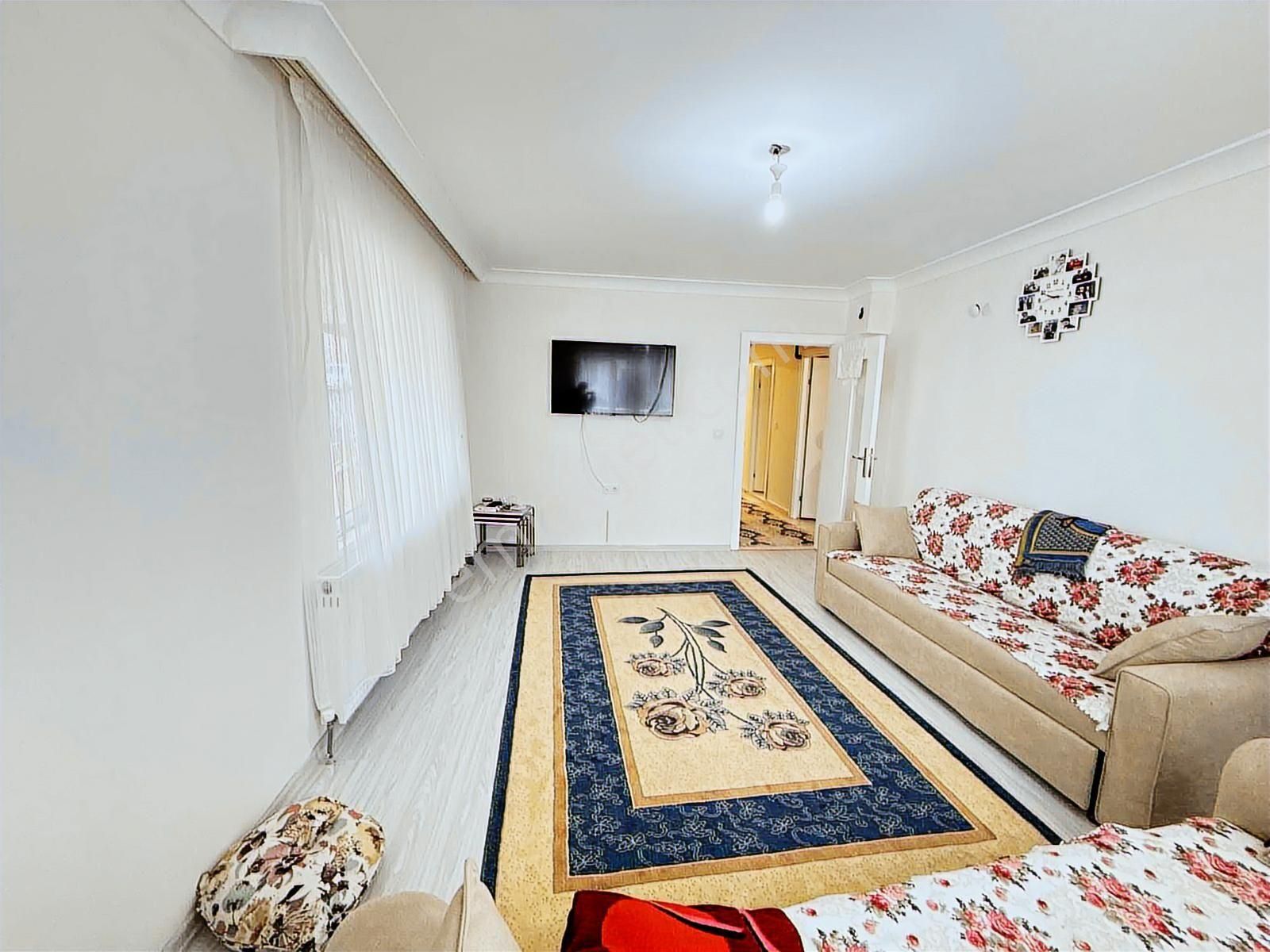 Yeni Bayındır'da Asansörlü İskanlı Ara Kat Masrafsız 3+1 Daire - Görsel 2