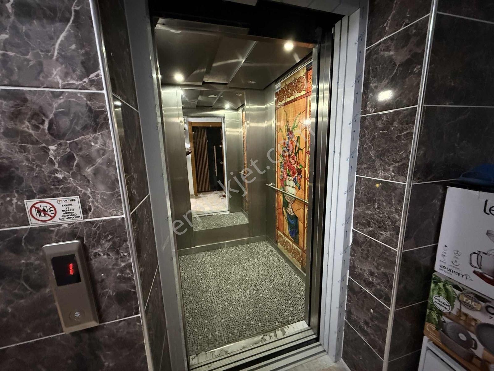 Yeni Bayındır'da Asansörlü İskanlı Ara Kat Masrafsız 3+1 Daire - Görsel 24