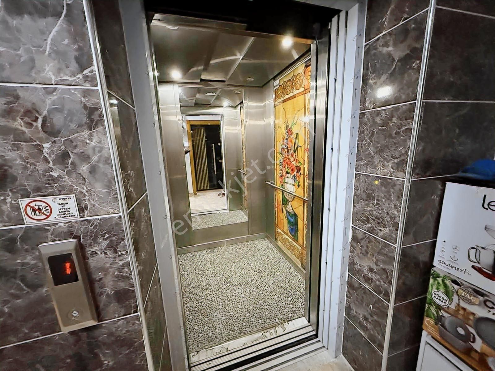 Yeni Bayındır'da Asansörlü İskanlı Ara Kat Masrafsız 3+1 Daire - Görsel 7