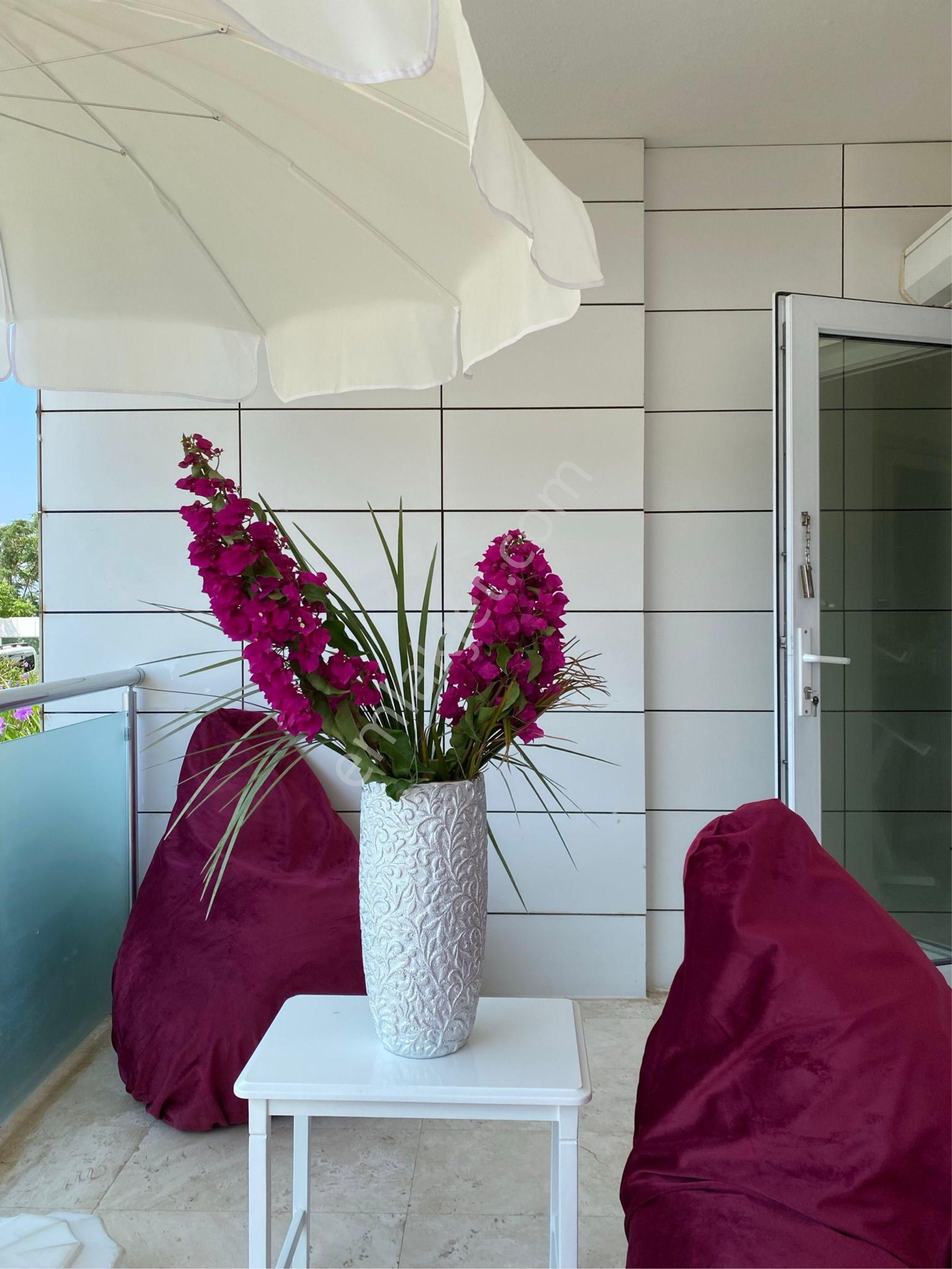 Lüx Siteiçinde Deniz Manzaralı Arakatta Havuzlu 3+1 - Görsel 8