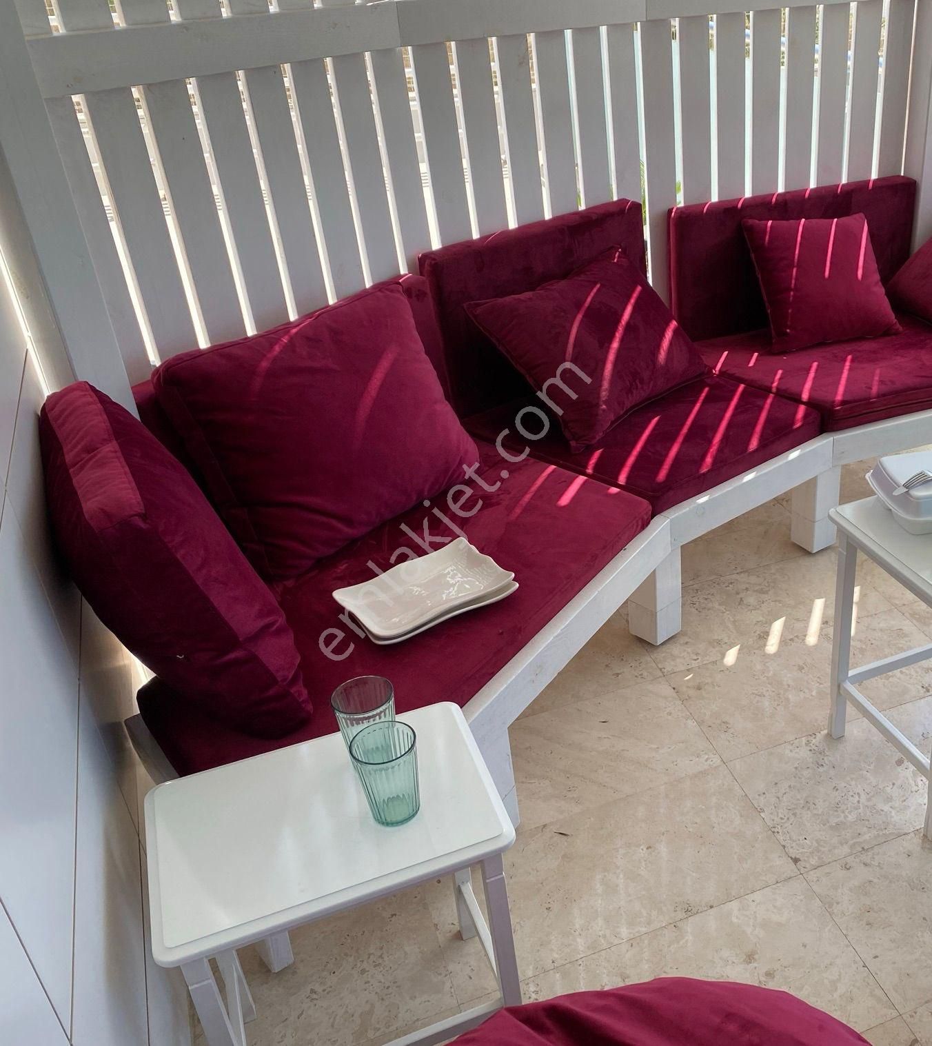 Lüx Siteiçinde Deniz Manzaralı Arakatta Havuzlu 3+1 - Görsel 9