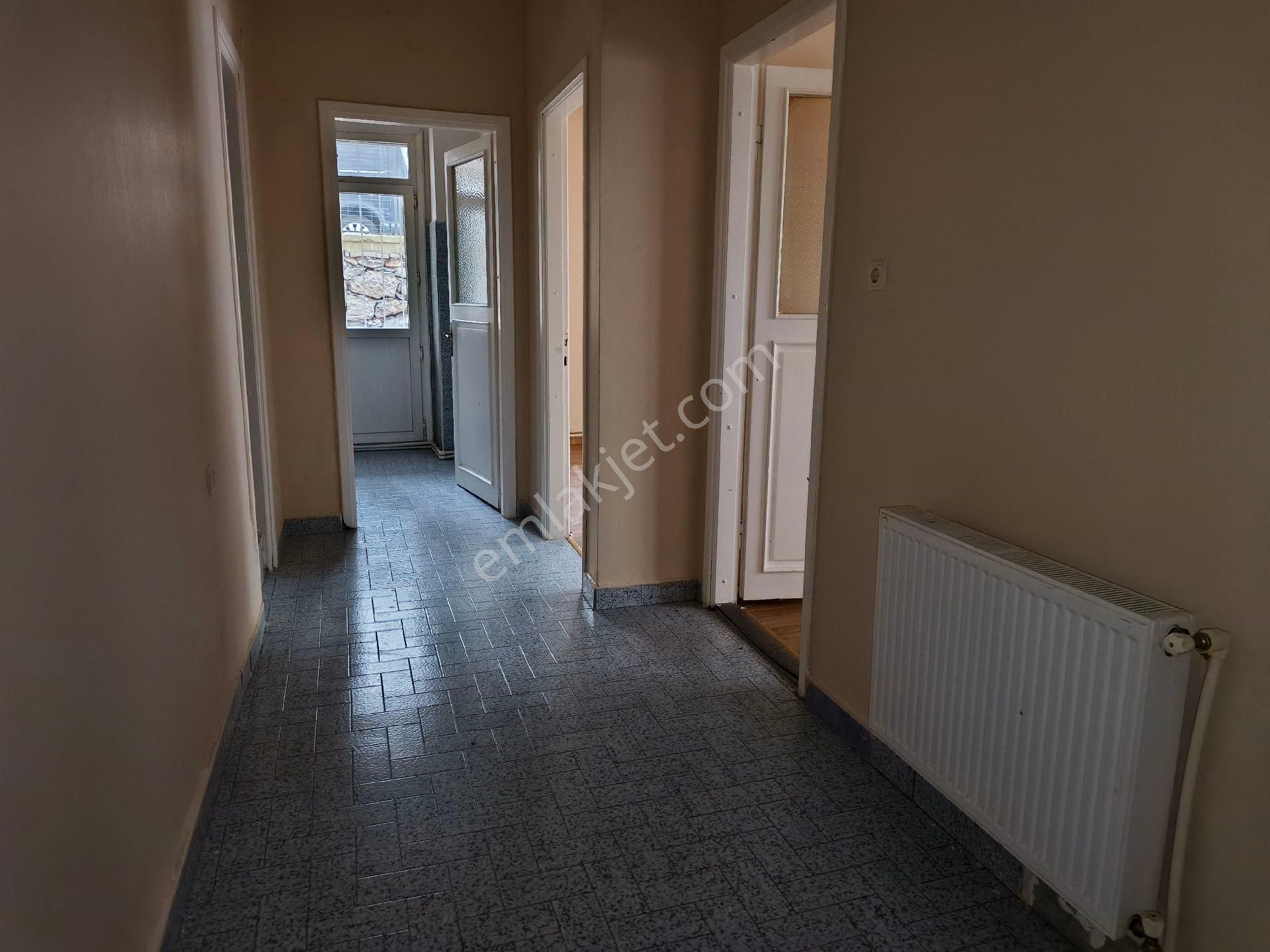 Güneyden Metroya 5 Dakika Yürüme 1+1.65 M2 Y.giriş Daire - Görsel 11