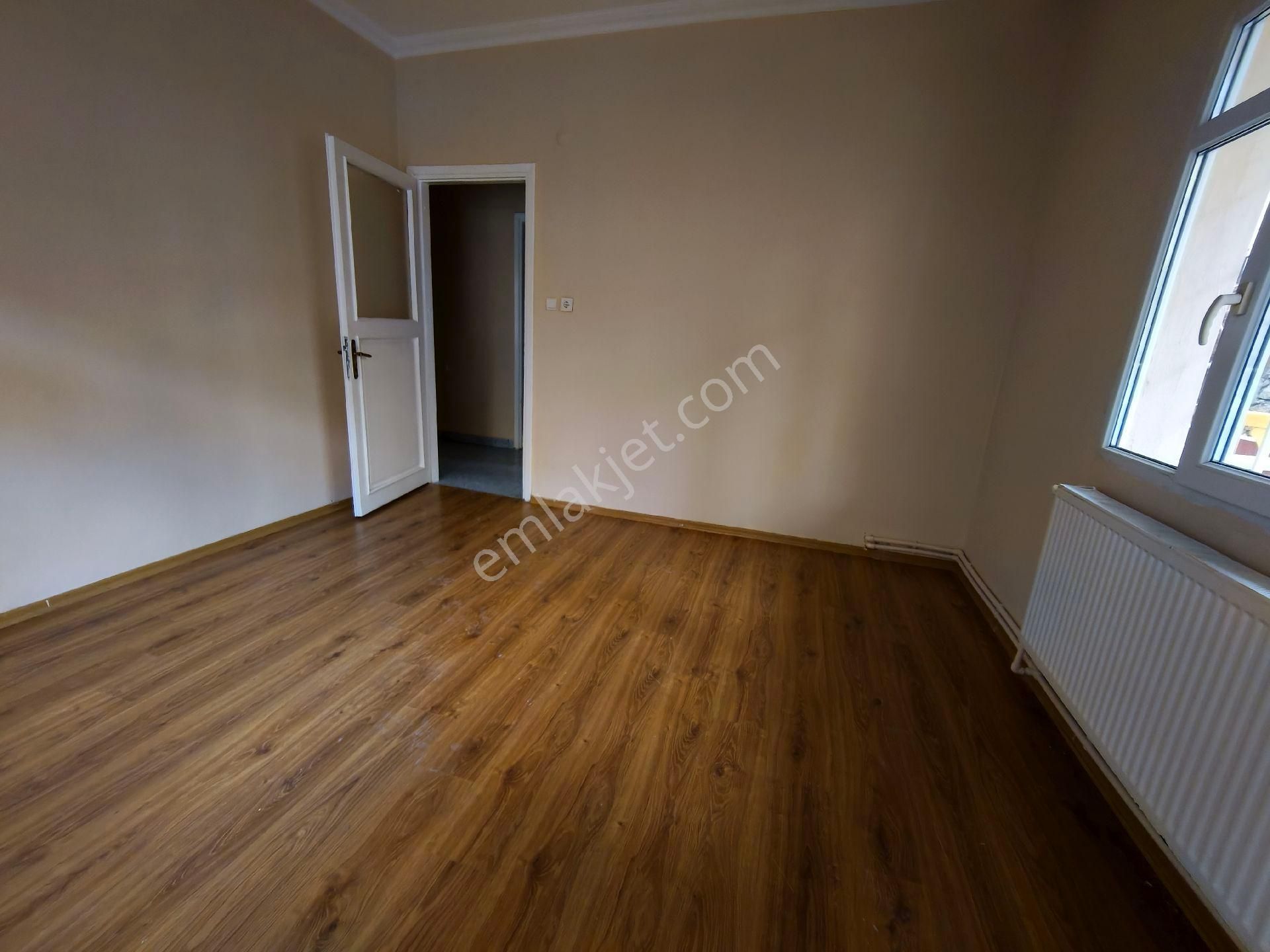 Güneyden Metroya 5 Dakika Yürüme 1+1.65 M2 Y.giriş Daire - Görsel 3