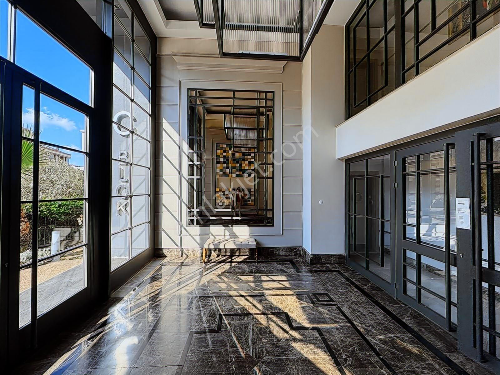 Sınırlı Süre Site İçerisinde Özel Kat Planlı Teraslı Geniş Daire - Görsel 8