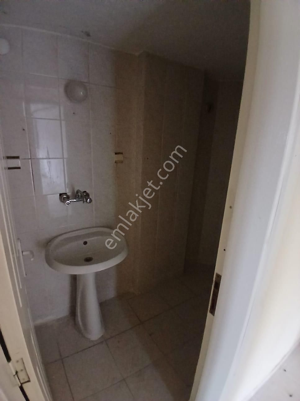 Ender Uysal Gayrimenkulden Kınıklı Mahallesin De 3+1 Kiralık Balkonlu Daire.... - Görsel 9