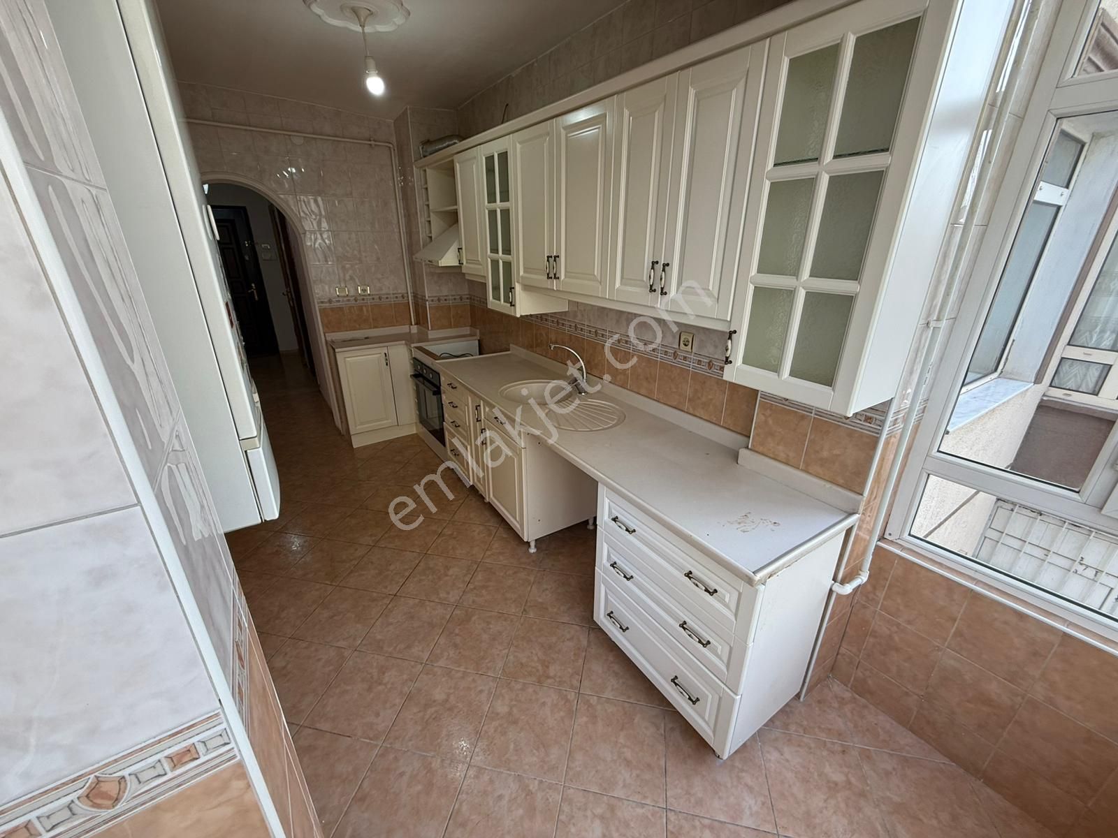 Etlik'de Kuyuyazı Cadde Üzeri Yüksek Giriş 3+1 Fırsat Daire - Görsel 11