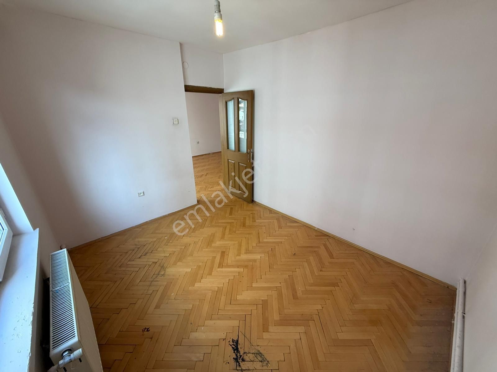 Etlik'de Kuyuyazı Cadde Üzeri Yüksek Giriş 3+1 Fırsat Daire - Görsel 9