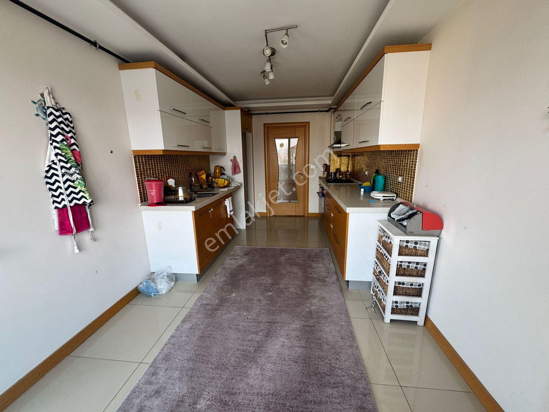 Kaçmazer'den Gölet Ve Sağlık Meslek Lisesi Yakını 3+1 Kiralık Daire - Görsel 3