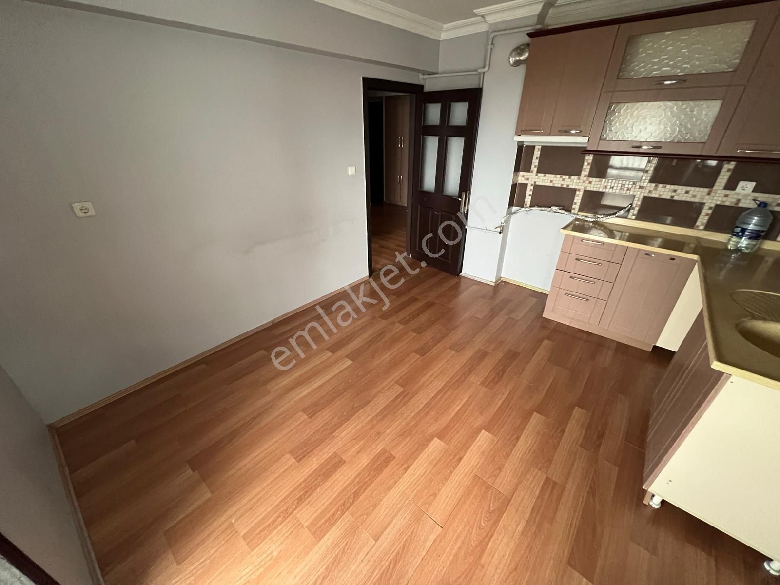 Yayla'da Ara Katta 3+1 Bağımsız Asansörlü Güney Cephe Manzaralı Daire - Görsel 18