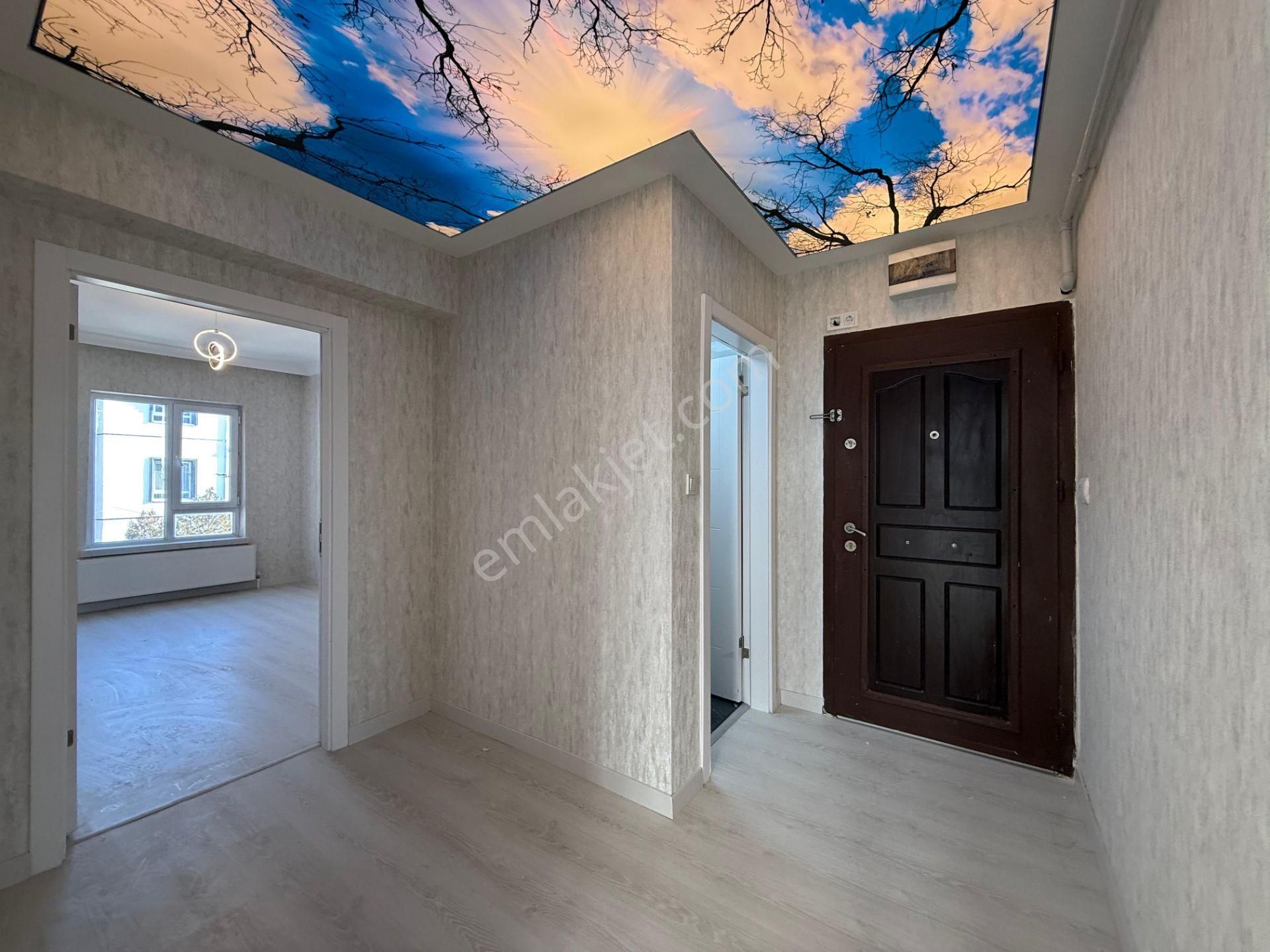 İncirli'de Merkezi Konum Ara Katta Lüx Yapılı Manzaralı 3+1 Daire - Görsel 35