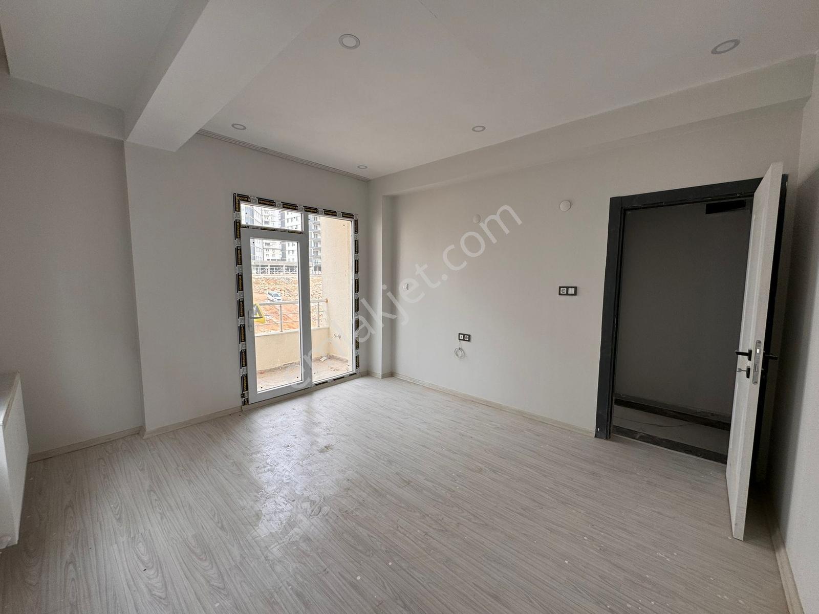 Azk'den Her Yere Adım Mesafesnde Olan 2+1 Dairemizi Kiralıyoruz - Görsel 7