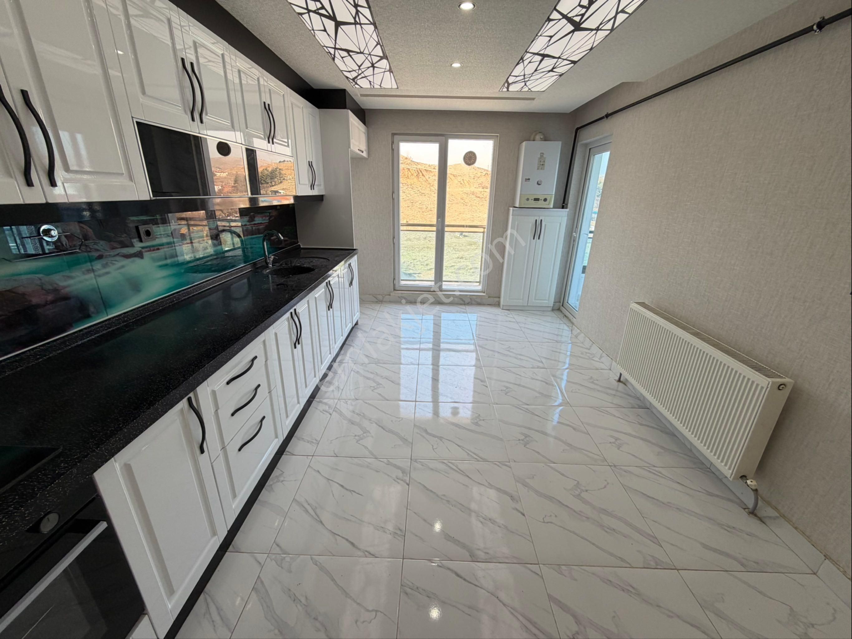 Öz.maşallah'dan Kök Tapulu 3+1 Ebeveyn Banyolu Ortta Katta Ful+full Yapılı Fırsatt - Görsel 14