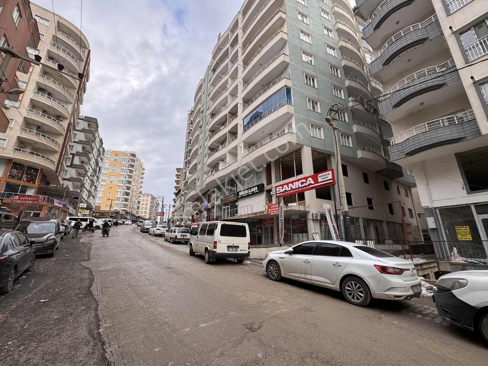 Azk'den Tüm Sektöre Uygun Merkezi Lokasyonda Satılık Dükkan