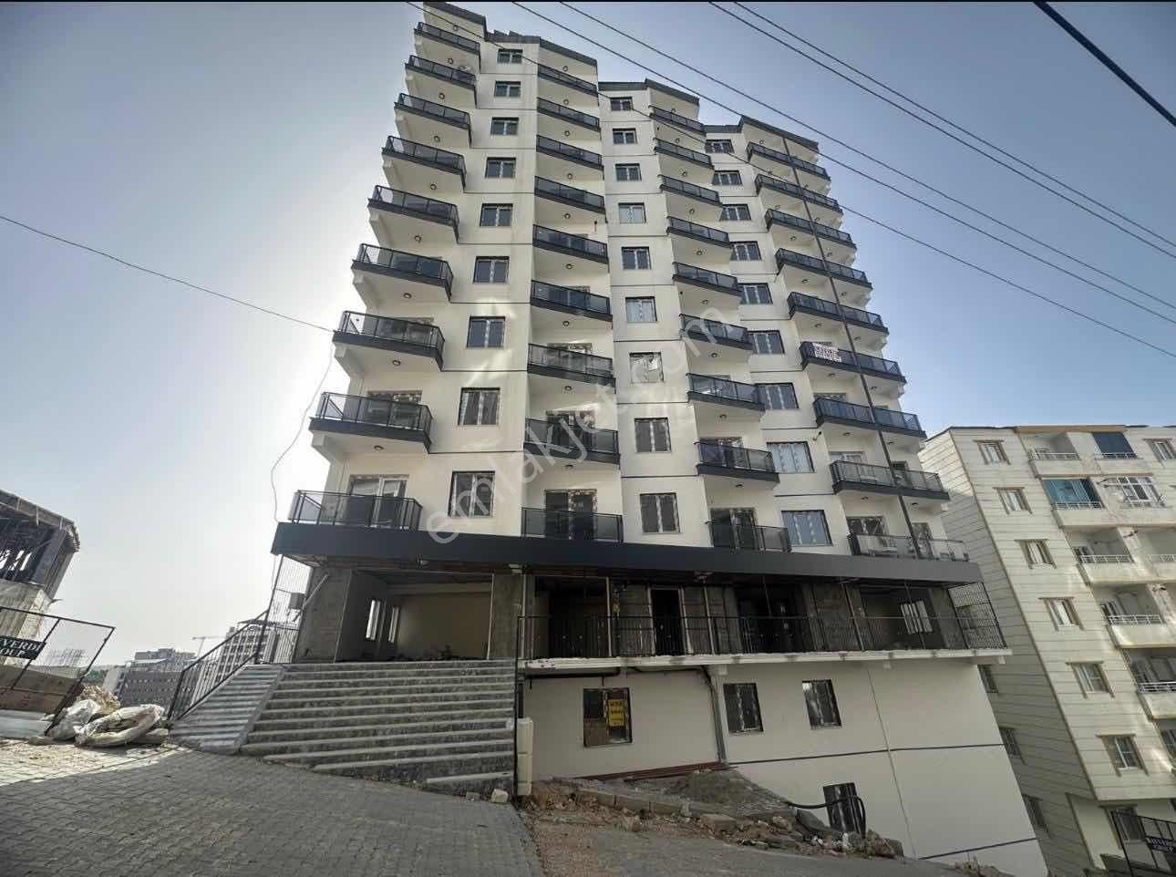 Azk'den Memur Kiracılı Yüksek Kira Getirili 2+1 Daire Satışta - Görsel 8