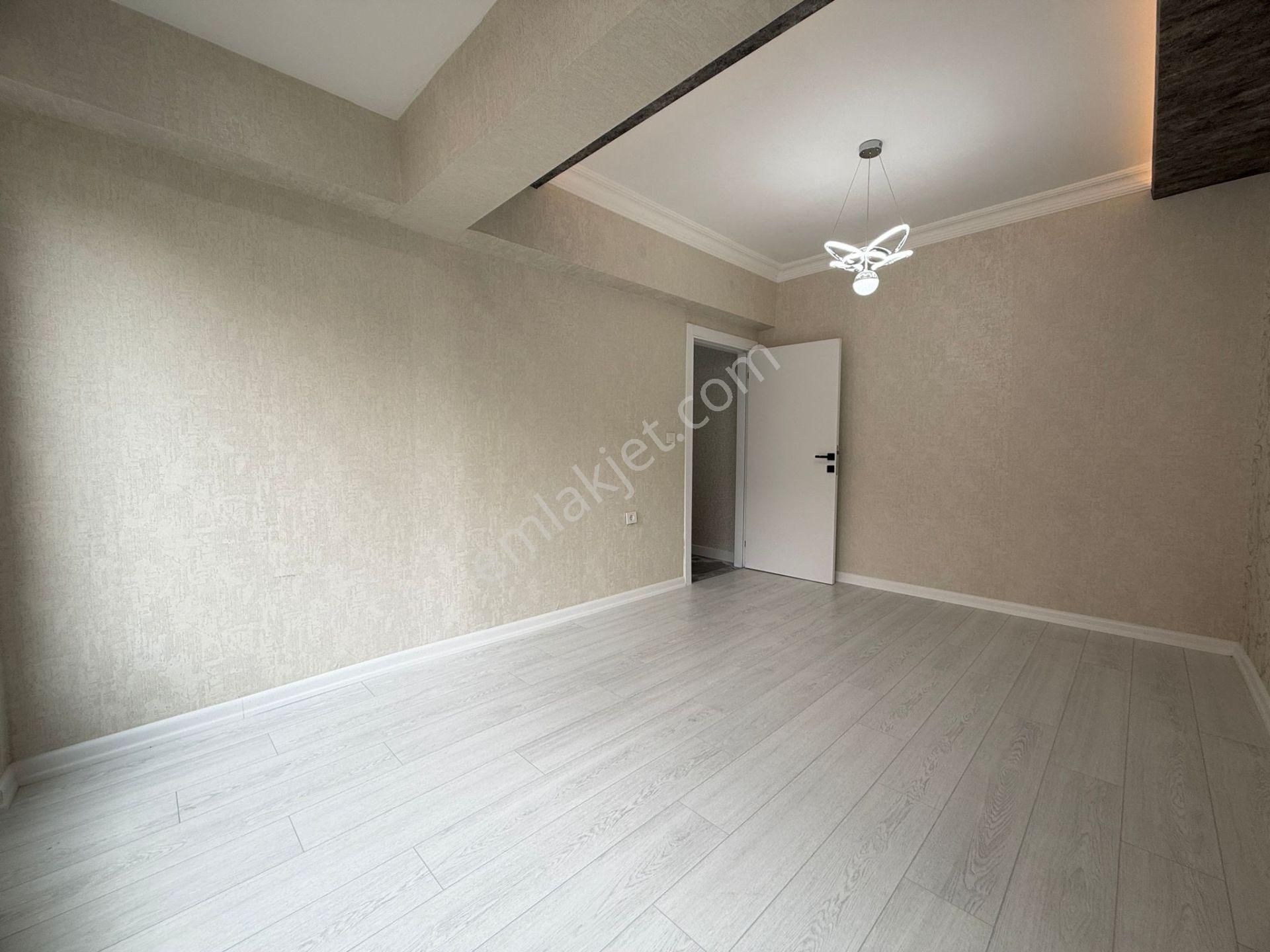 Kariyer'den Tepebaşı'nda Belediye Yakını Ara Katta Lüx 3+1 Daire - Görsel 29