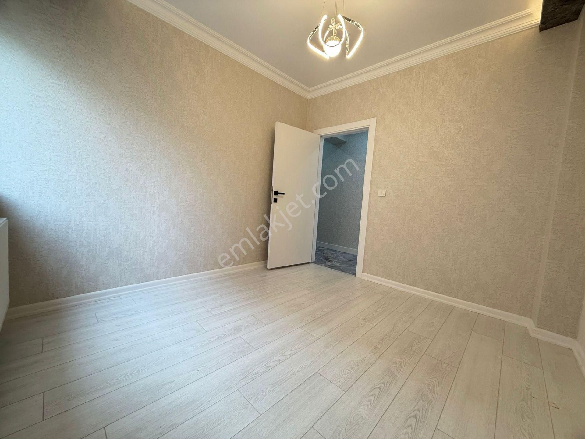 Kariyer'den Tepebaşı'nda Belediye Yakını Ara Katta Lüx 3+1 Daire - Görsel 28