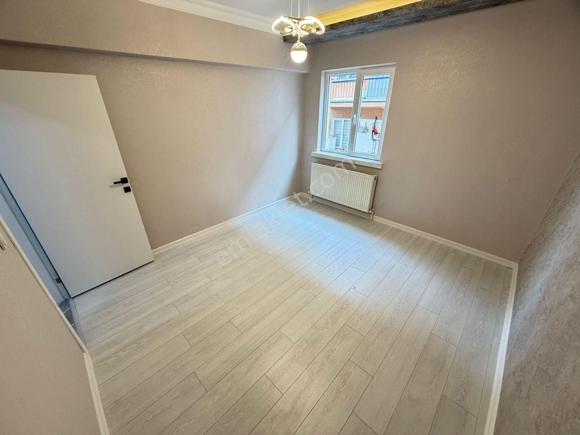 Kariyer'den Tepebaşı'nda Belediye Yakını Ara Katta Lüx 3+1 Daire - Görsel 26