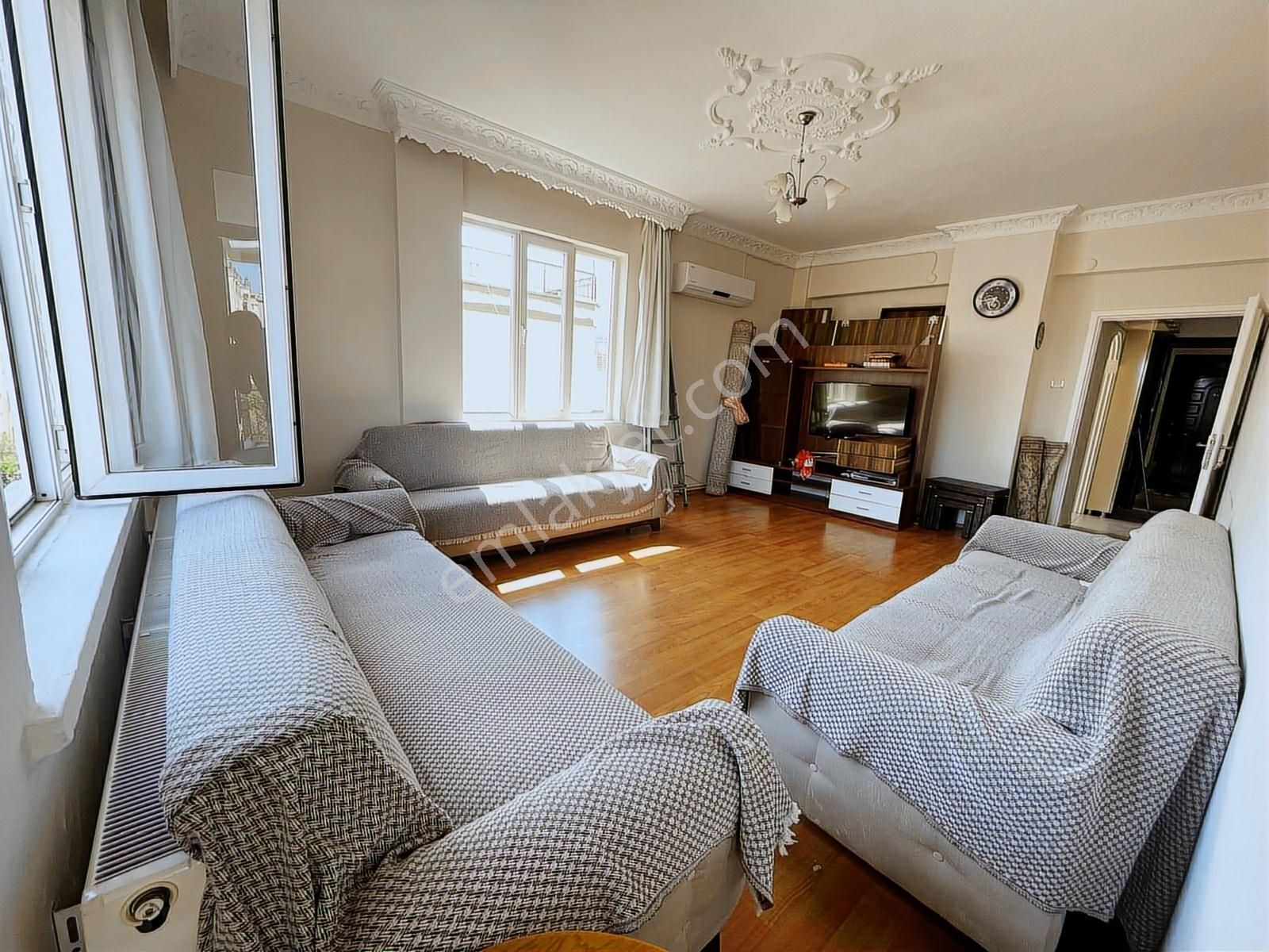 Katta Doğalgazlı Eşyasız Kiralık 3+1 Tramvaya 100 Metre Mesafede - Görsel 24