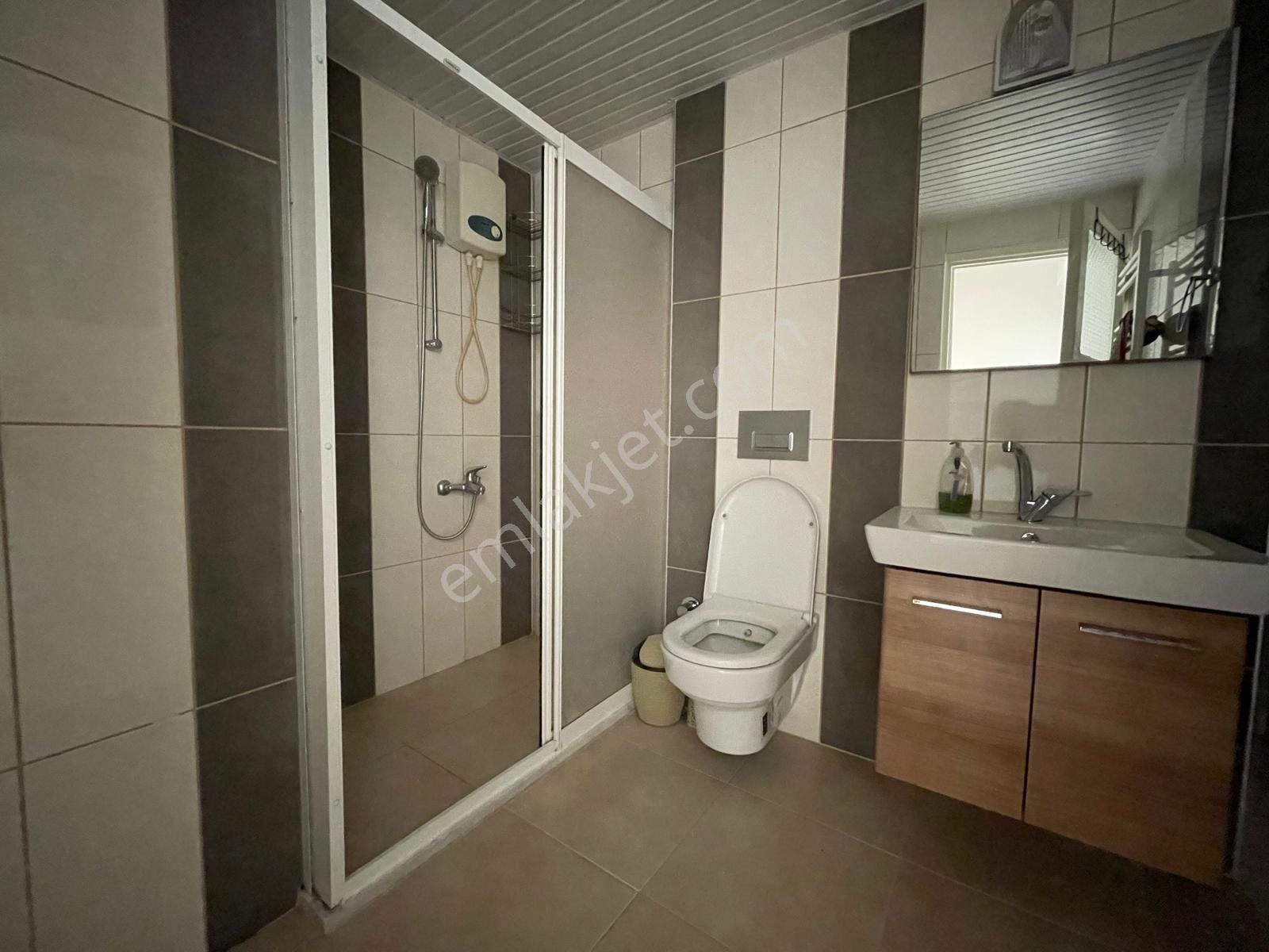 Katta Doğalgazlı Eşyasız Kiralık 3+1 Tramvaya 100 Metre Mesafede - Görsel 19