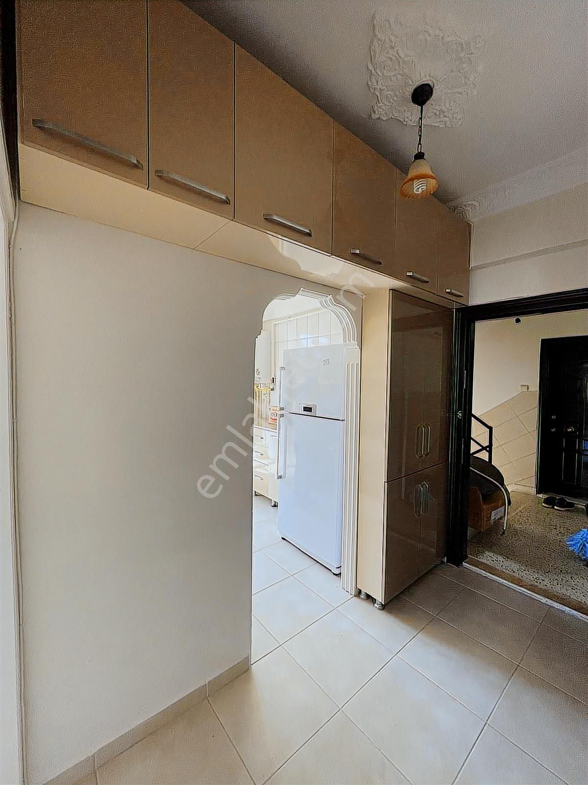 Katta Doğalgazlı Eşyasız Kiralık 3+1 Tramvaya 100 Metre Mesafede - Görsel 5