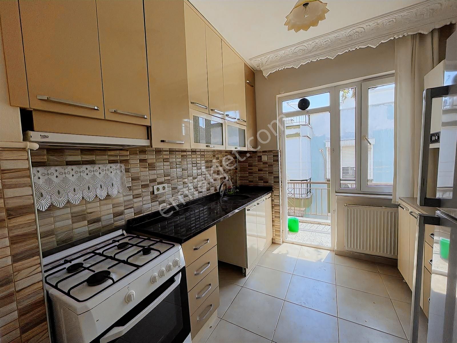 Katta Doğalgazlı Eşyasız Kiralık 3+1 Tramvaya 100 Metre Mesafede - Görsel 9