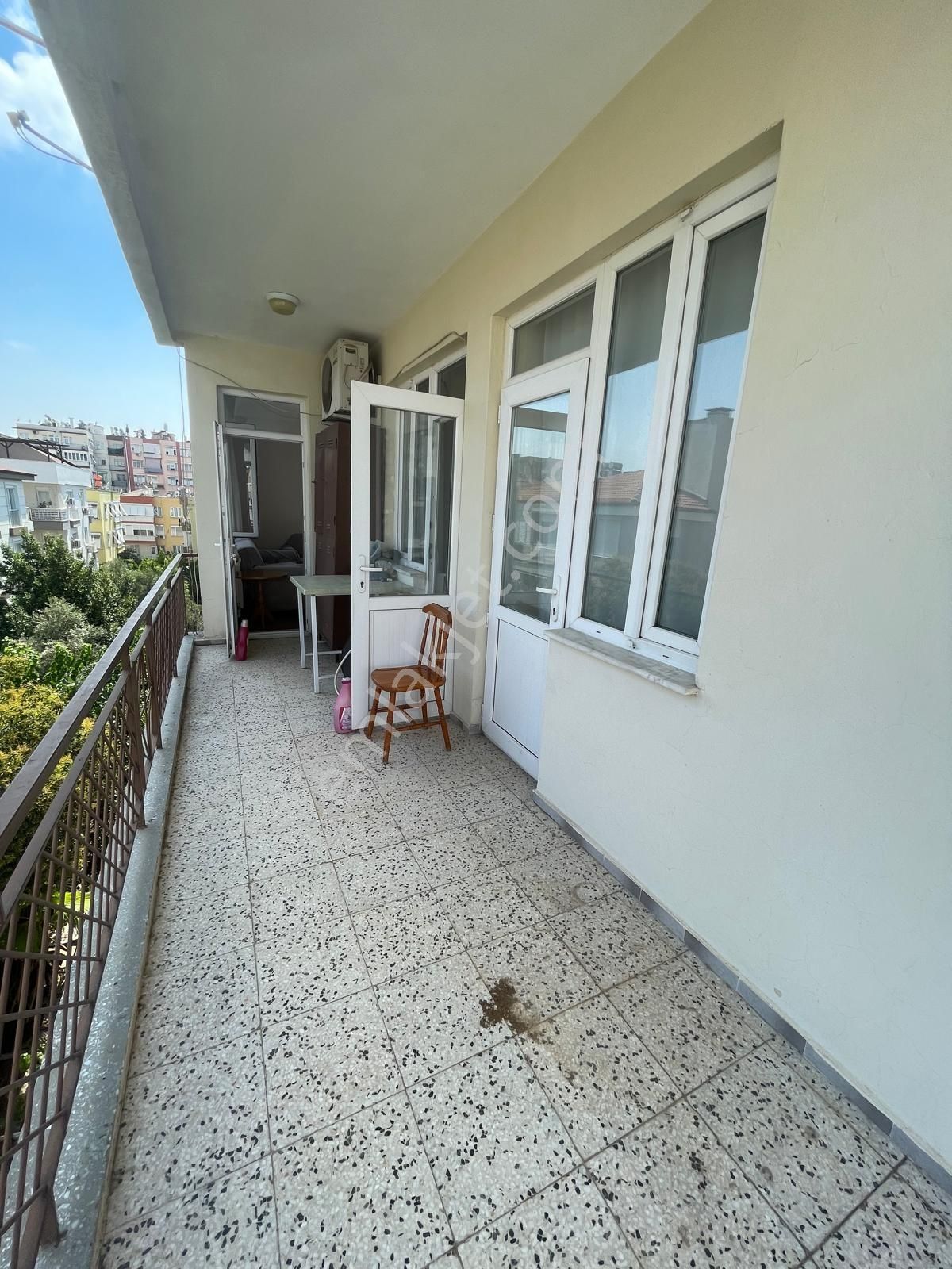 Katta Doğalgazlı Eşyasız Kiralık 3+1 Tramvaya 100 Metre Mesafede - Görsel 17