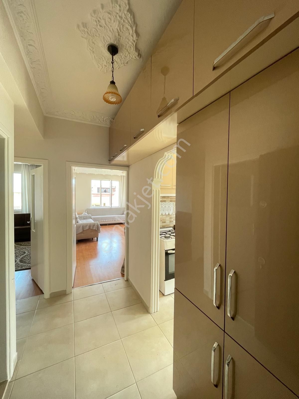 Katta Doğalgazlı Eşyasız Kiralık 3+1 Tramvaya 100 Metre Mesafede - Görsel 7