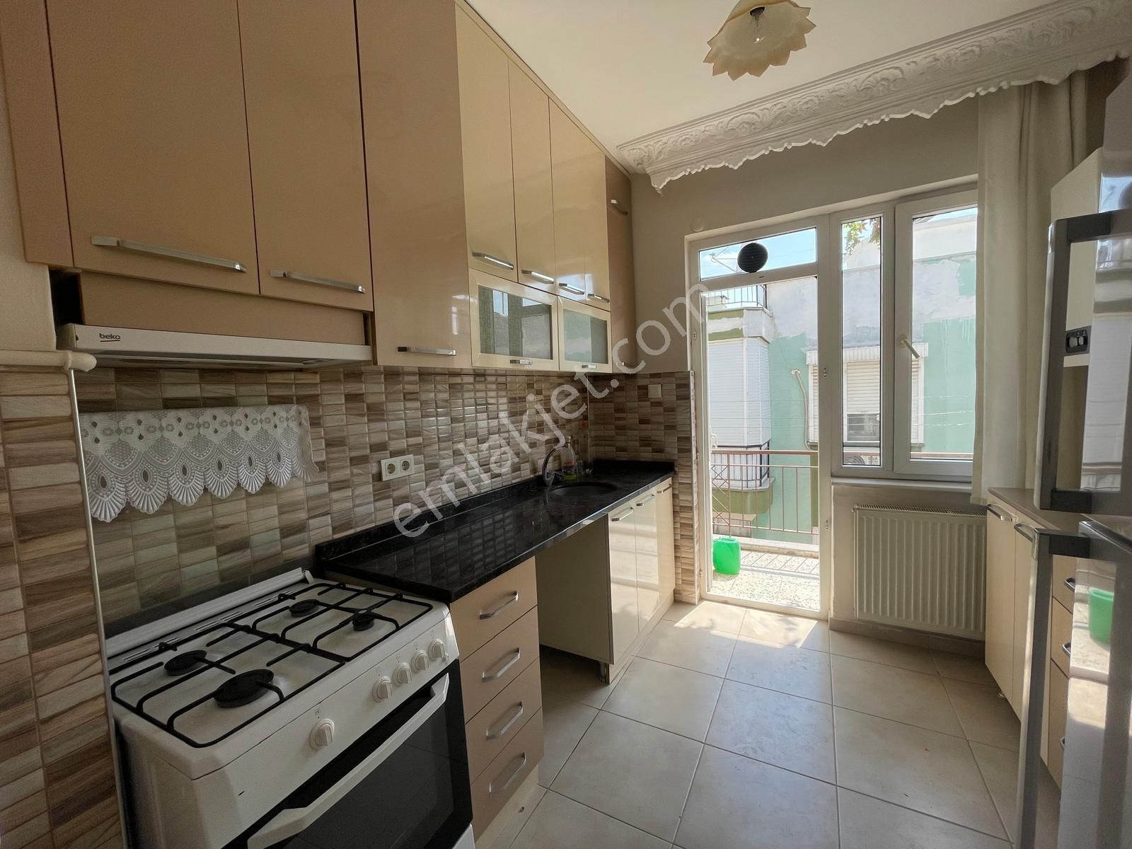 Katta Doğalgazlı Eşyasız Kiralık 3+1 Tramvaya 100 Metre Mesafede - Görsel 14