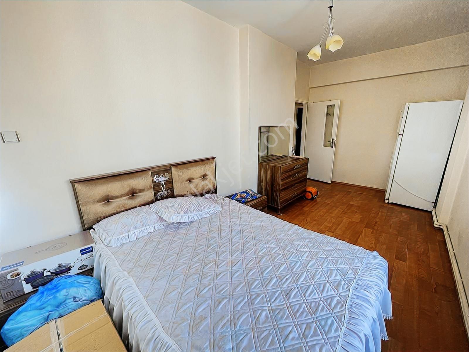 Katta Doğalgazlı Eşyasız Kiralık 3+1 Tramvaya 100 Metre Mesafede - Görsel 26