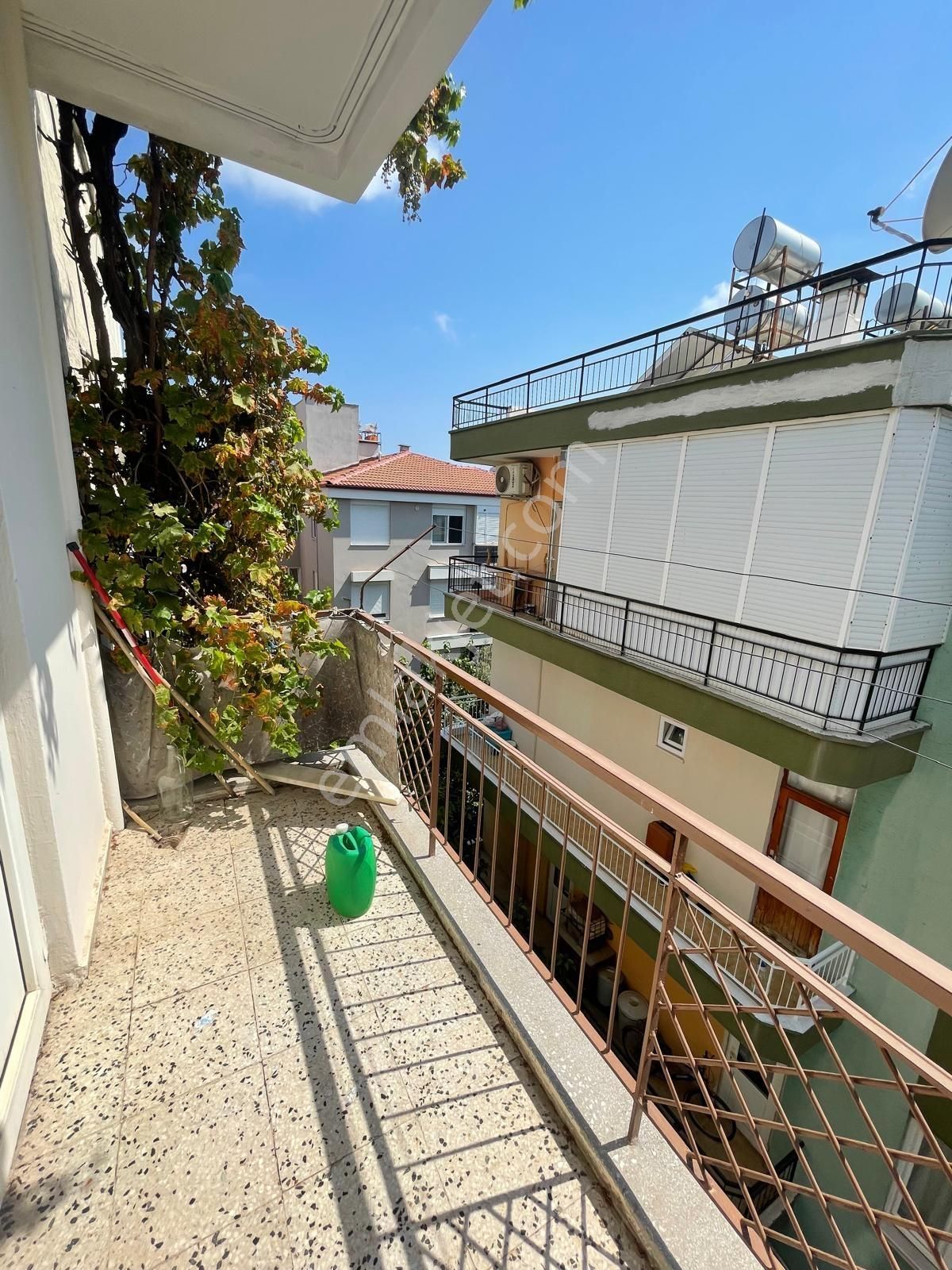 Katta Doğalgazlı Eşyasız Kiralık 3+1 Tramvaya 100 Metre Mesafede - Görsel 32