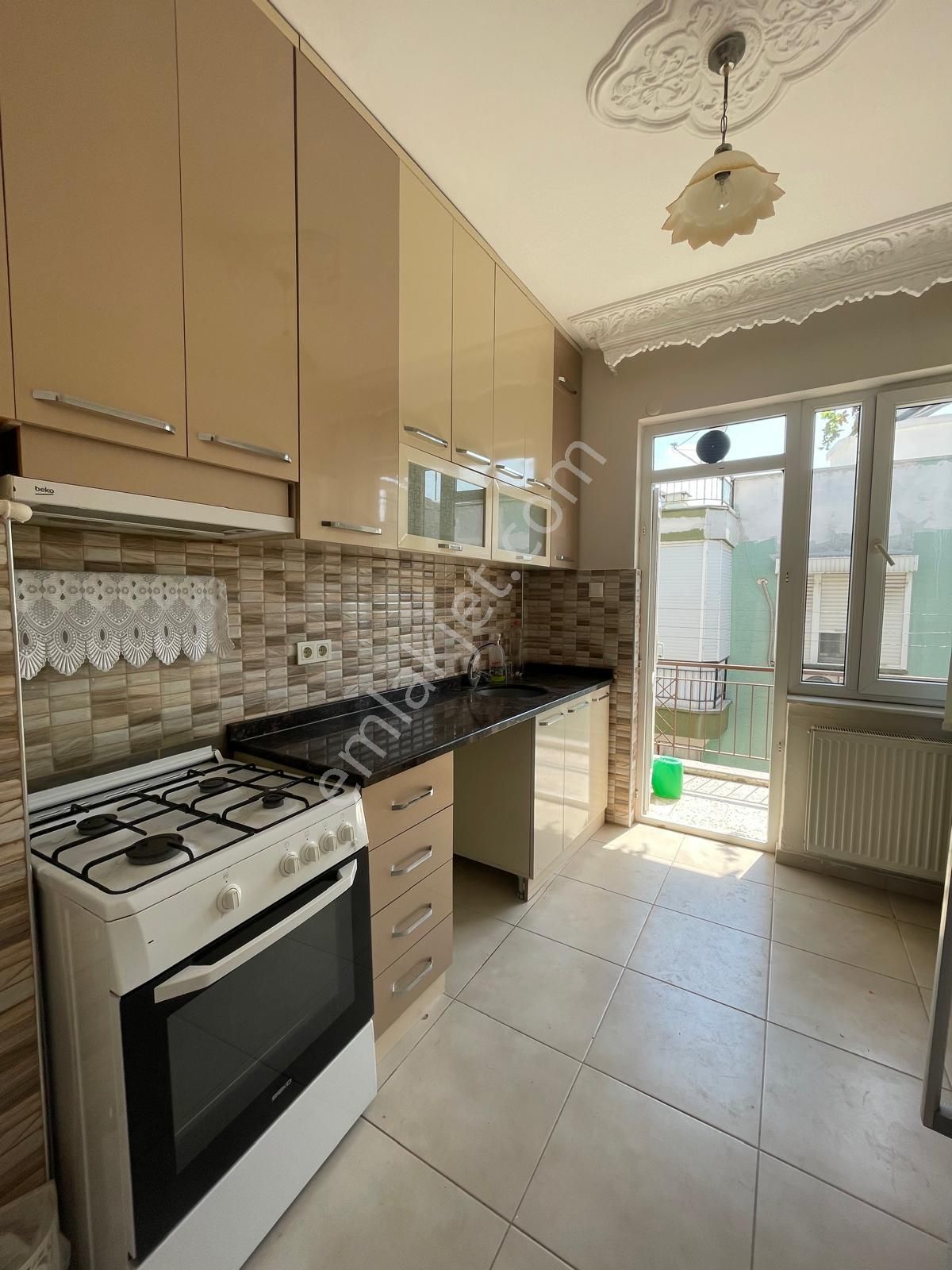 Katta Doğalgazlı Eşyasız Kiralık 3+1 Tramvaya 100 Metre Mesafede - Görsel 23