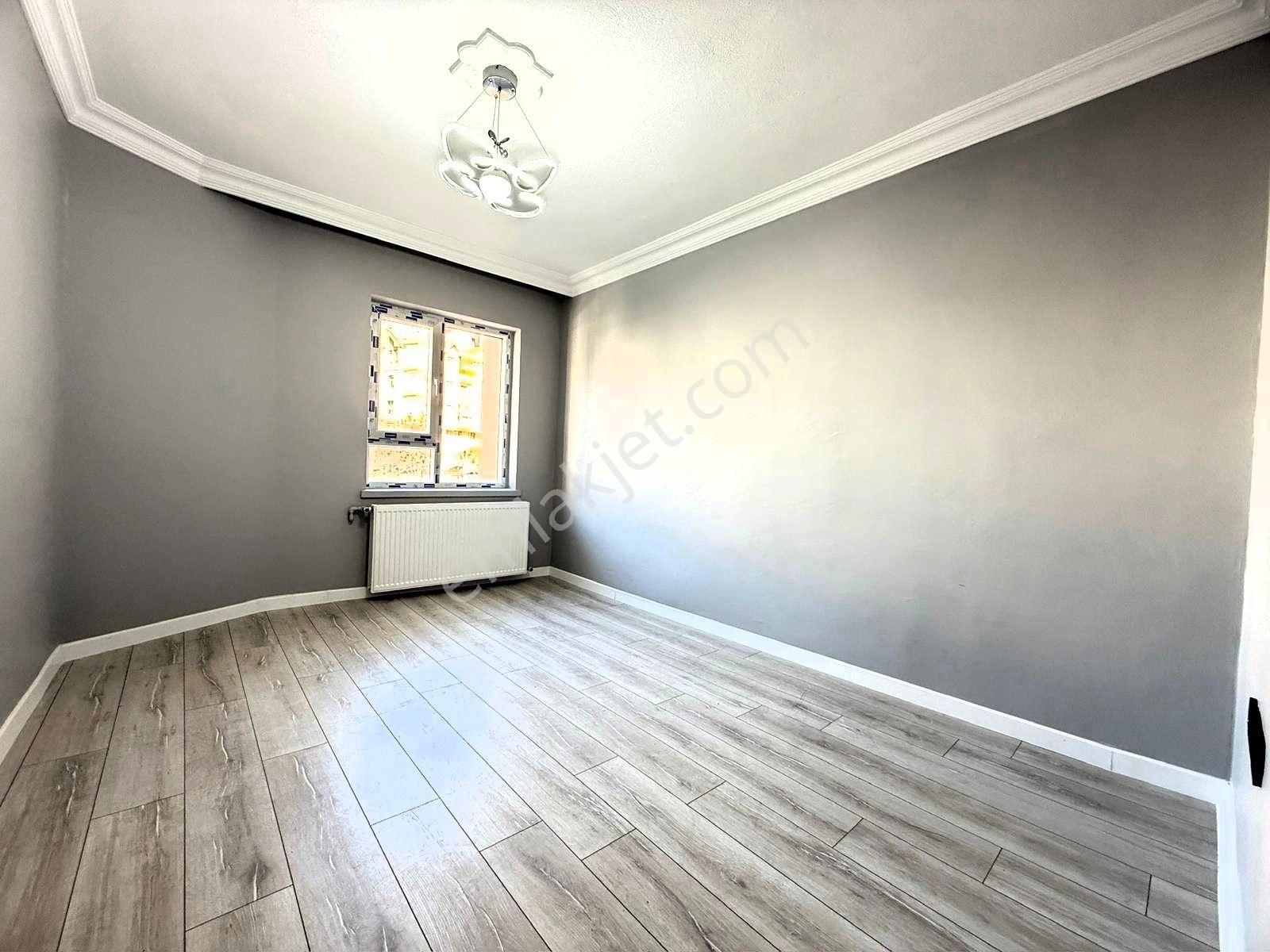 Kariyerden Ayvalı'da Asansölü Lüx Yapılı Ara Katta 3+1 Daire - Görsel 33