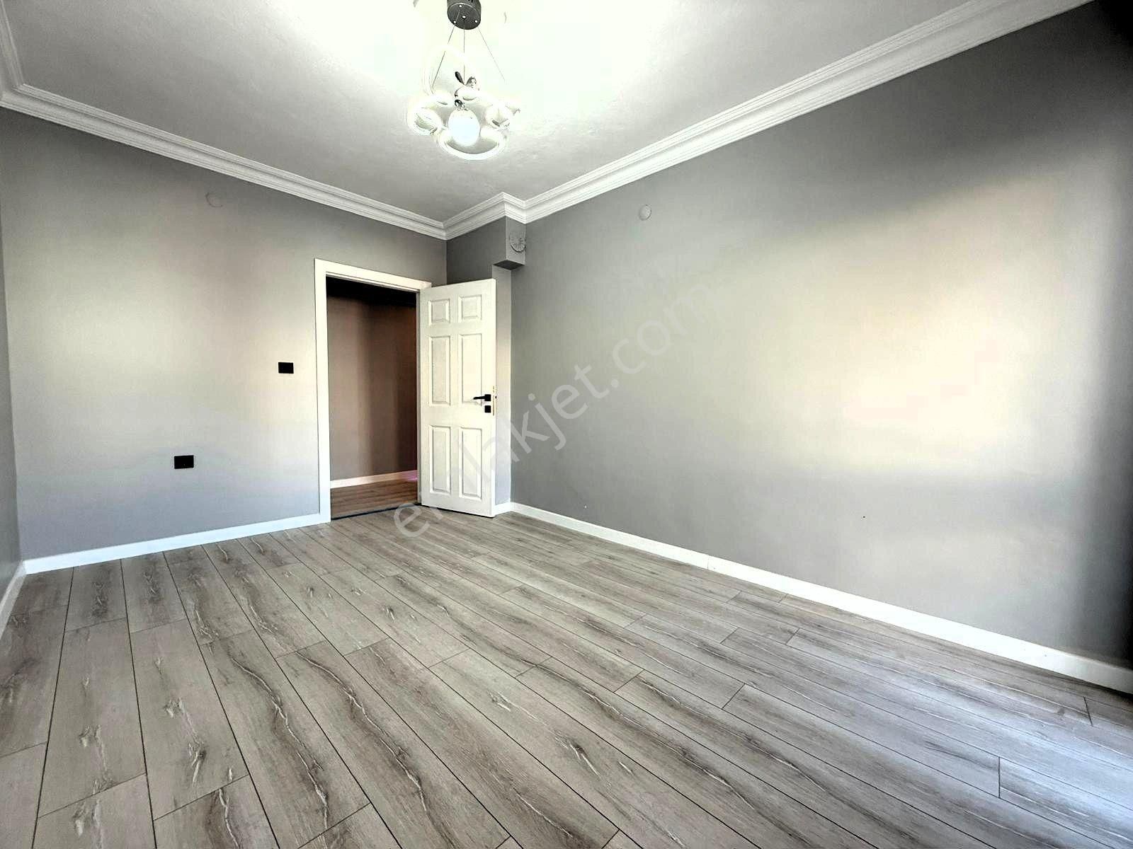 Kariyerden Ayvalı'da Asansölü Lüx Yapılı Ara Katta 3+1 Daire - Görsel 20