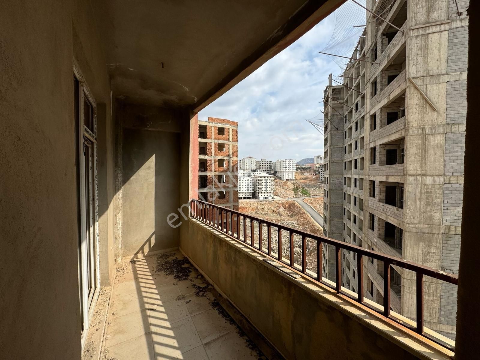 Azk'den Şehir Hastansi Araksı 1+1 Fiyatna 3+1 Dairemiz Satılıktr - Görsel 16