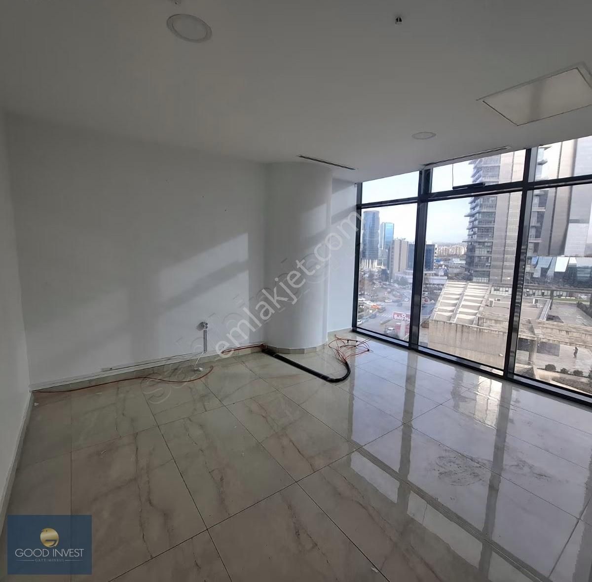 Şehrin Merkezinde Çankaya Da 1071 Usta Plazada Kiralık Köşe Ofis - Görsel 18