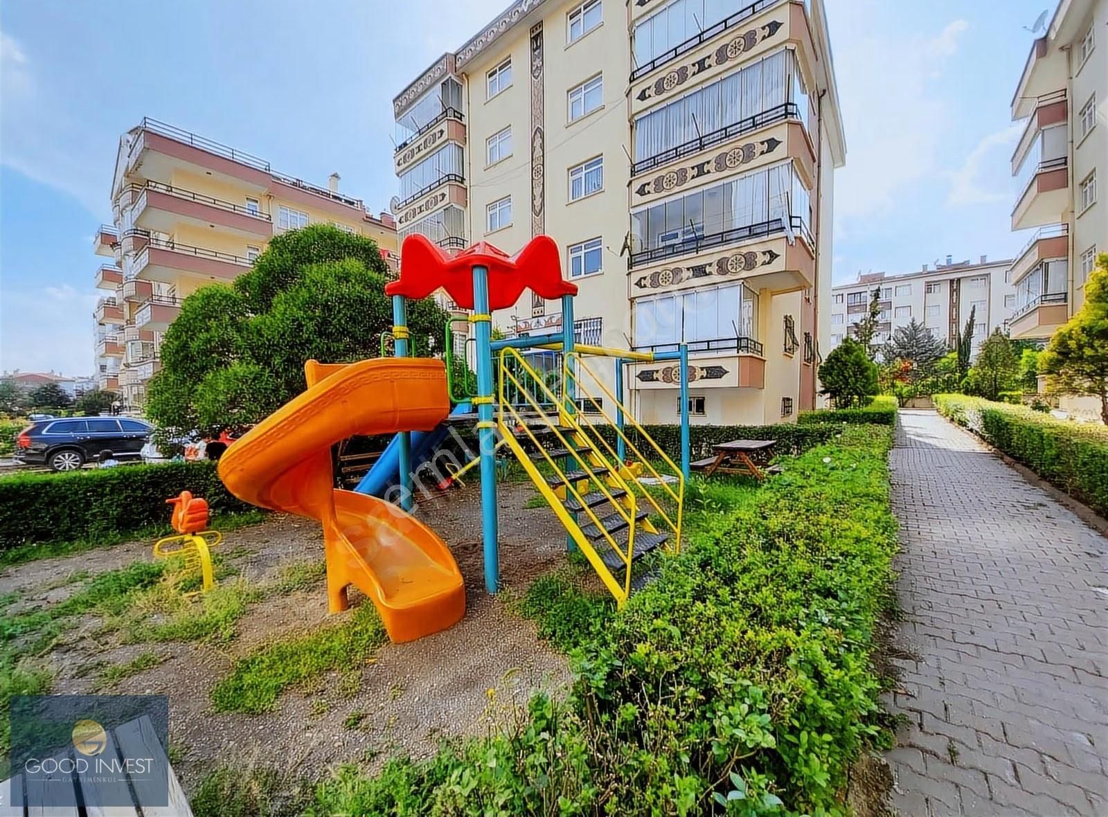 Serhat Mahallesi Cadde Üzeri Satılık 3+1 Asansörlü Geniş Daire - Görsel 12