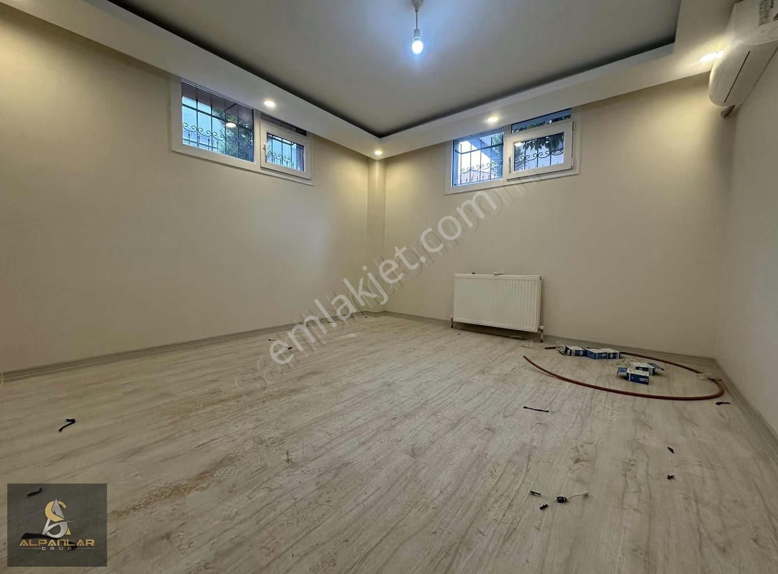 Alpanlar'dan Cumhuriyet Mah 1+1 Sıfır Asansörlü Lüks Daire