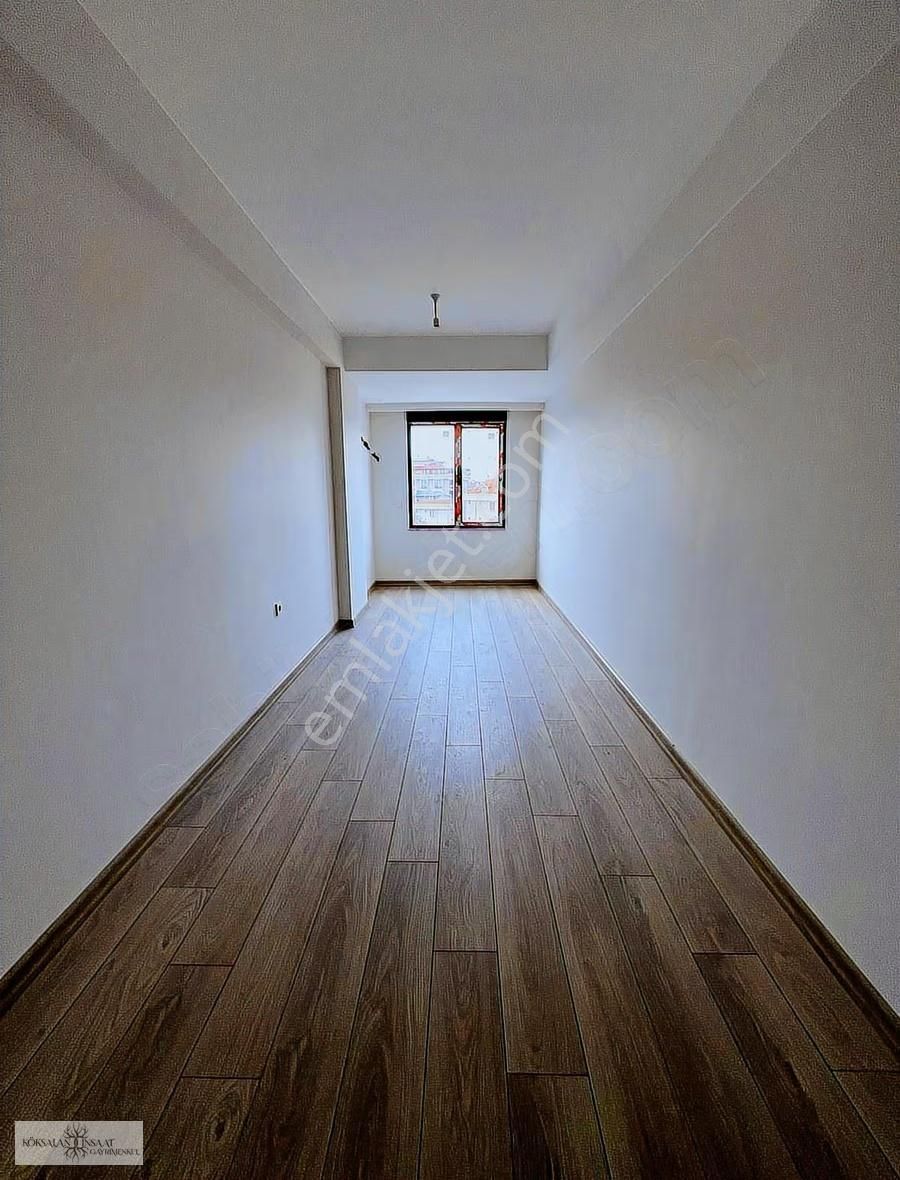 Köksalan'dan Küçükyalı'da Sıfır Emsalsiz Genişlikte Ön Cephe 2+1